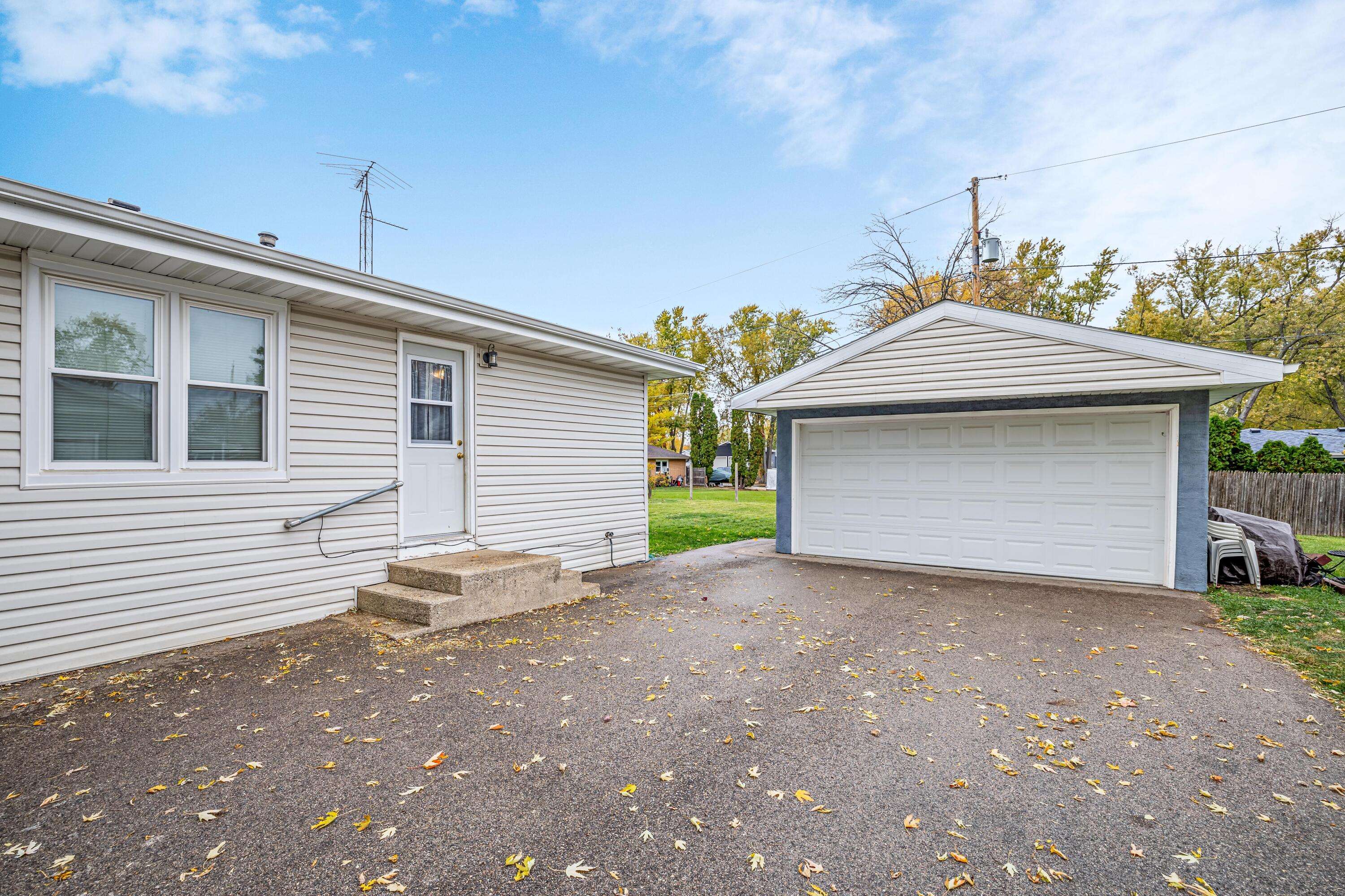 Paddock Lake, WI 53168,24922 74th St Unit 24922, 24926