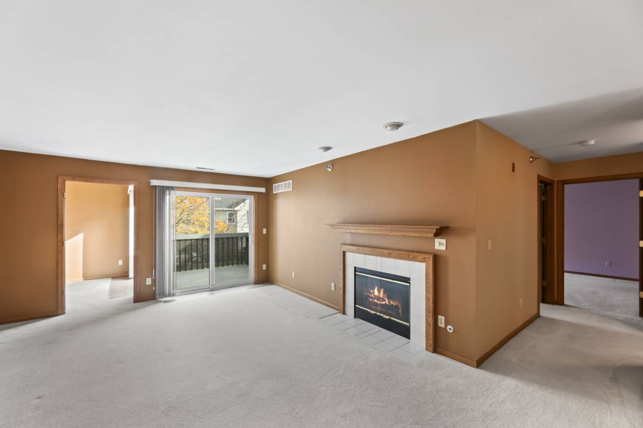 Pewaukee, WI 53072,N25W24069 River Park Dr Unit 14