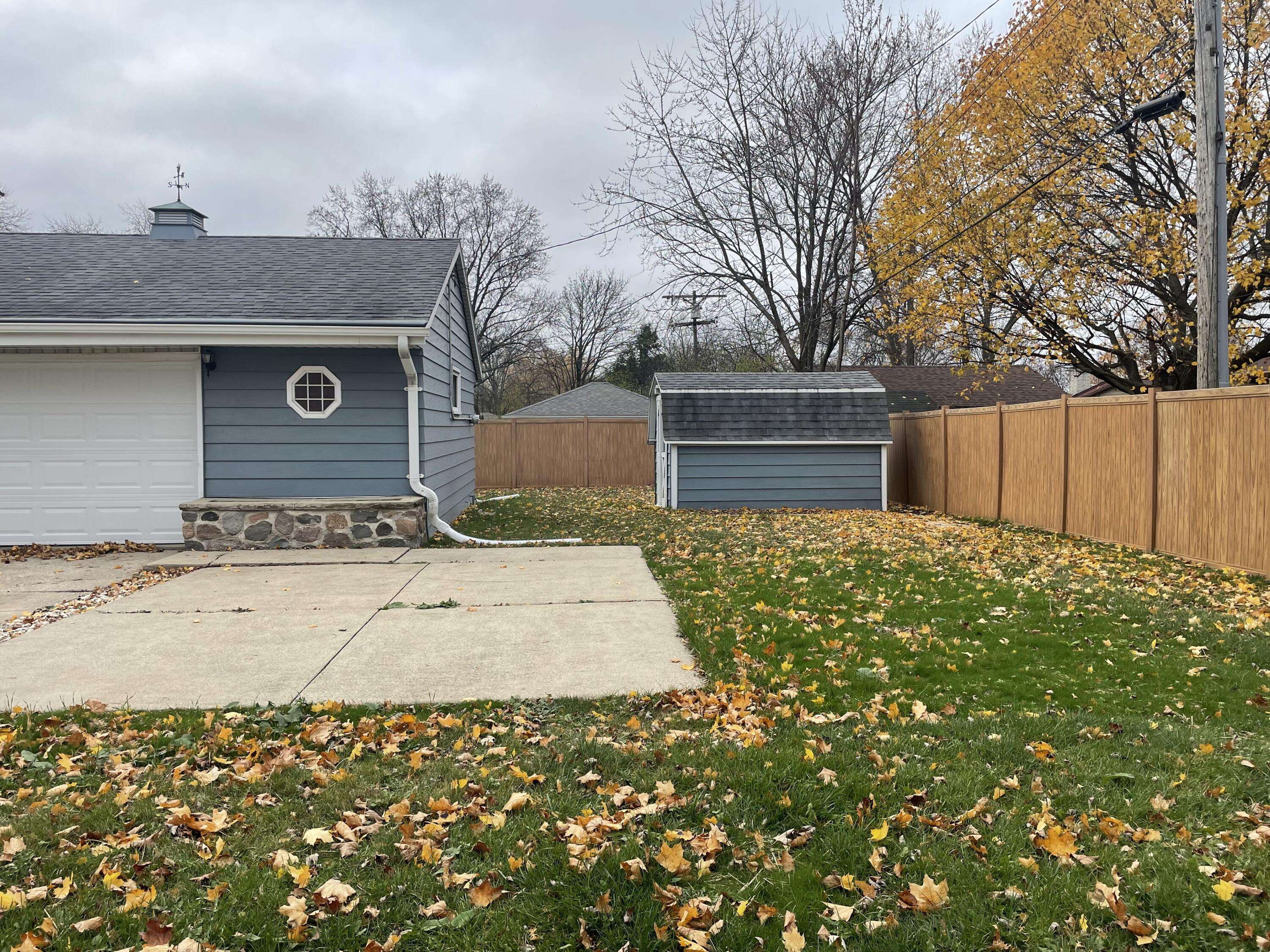 Wauwatosa, WI 53222,4353 N 94th St