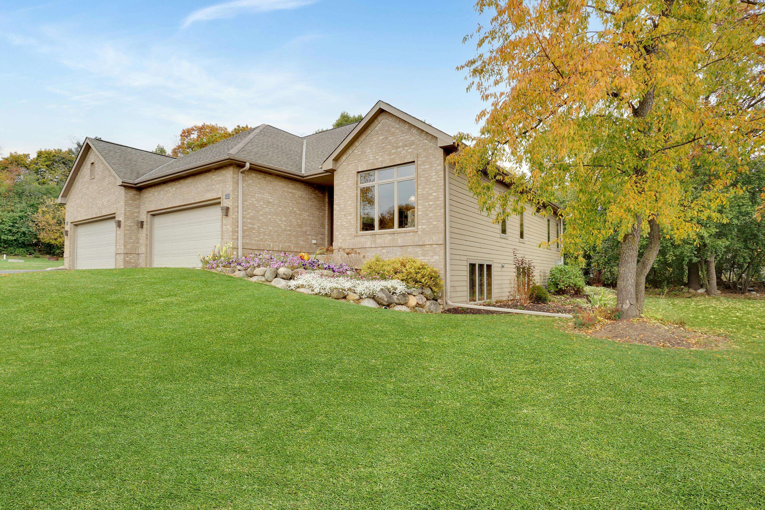 Wales, WI 53183,309 Benton Ct