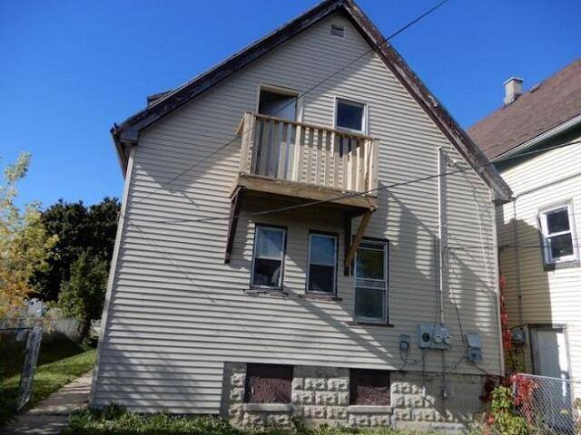 Milwaukee, WI 53216,3254 N 33rd St