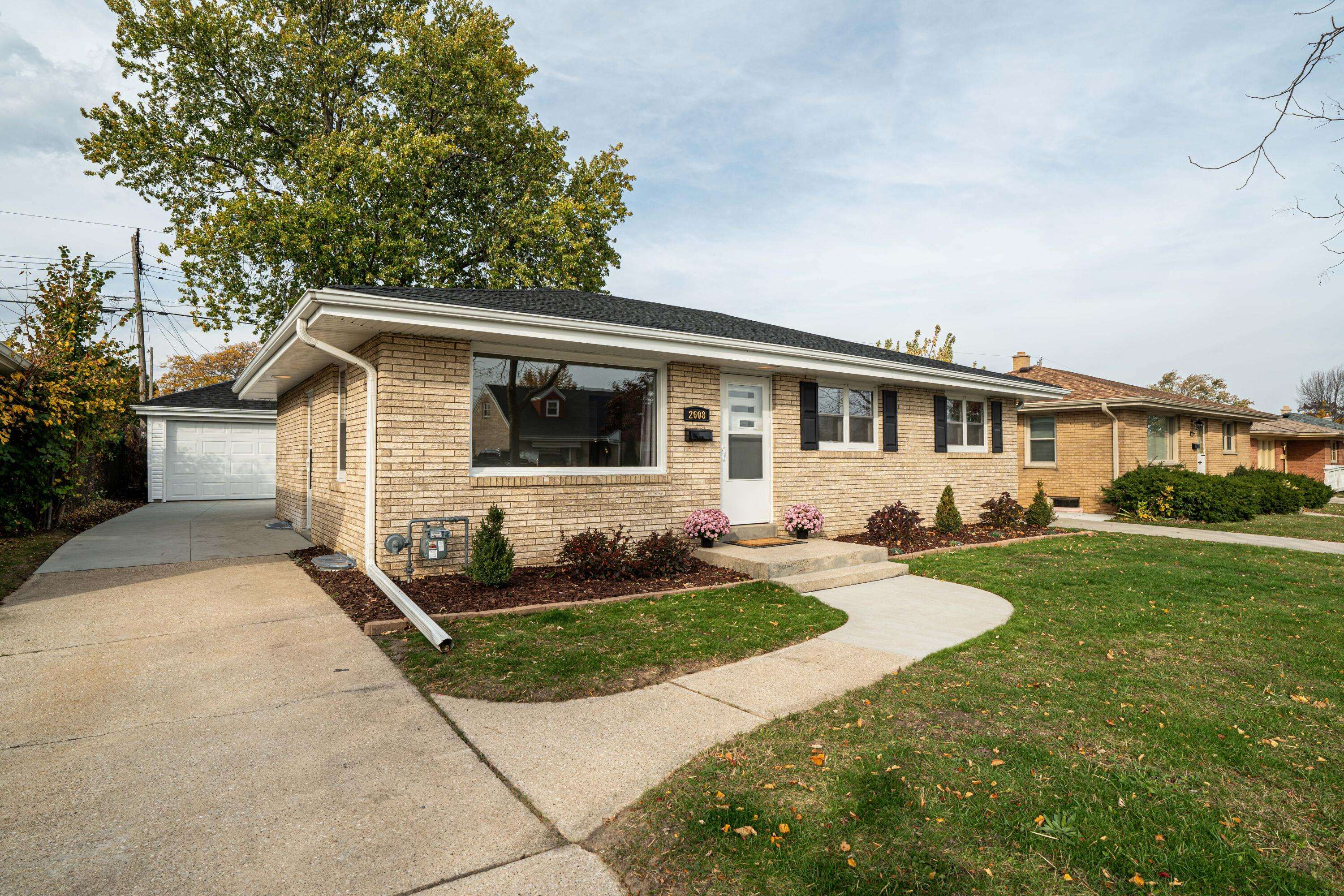 Racine, WI 53404,2608 Jean Ave