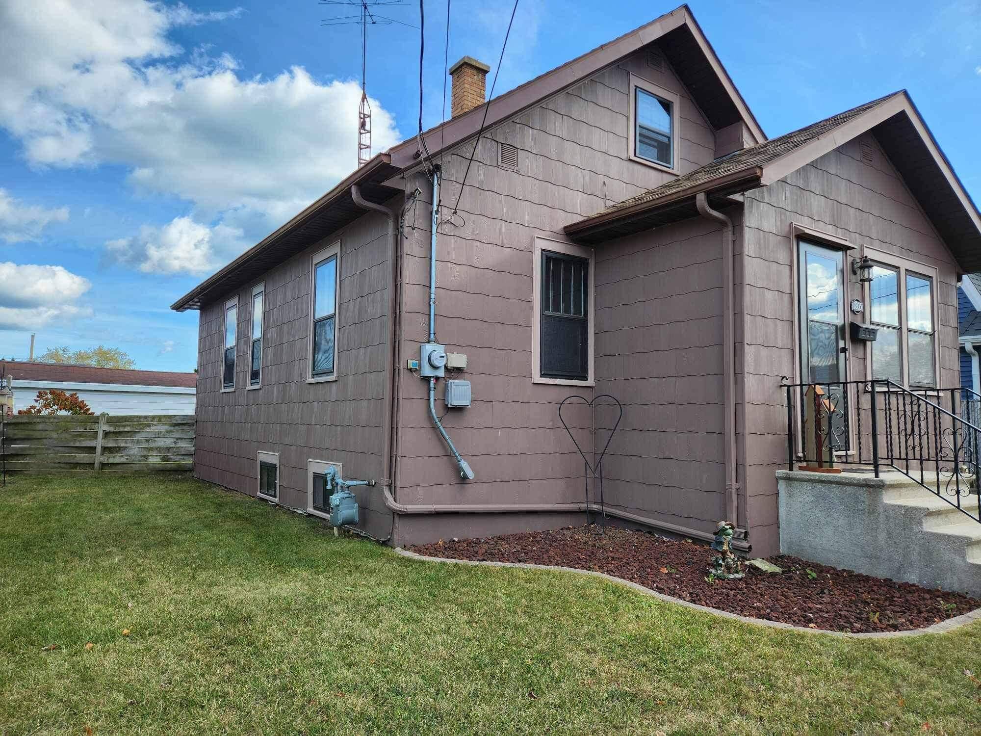 Two Rivers, WI 54241,1805 Emmet St