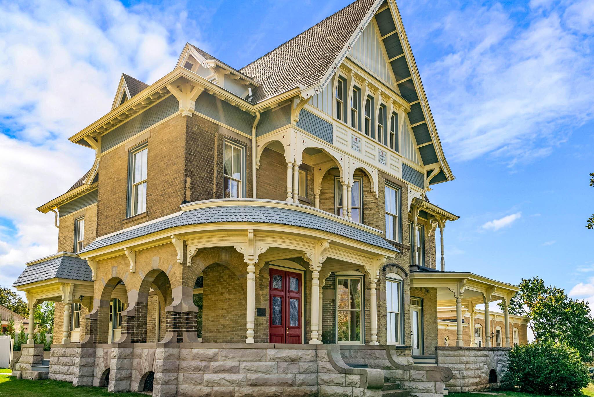 Janesville, WI 53545,220 St Lawrence Ave