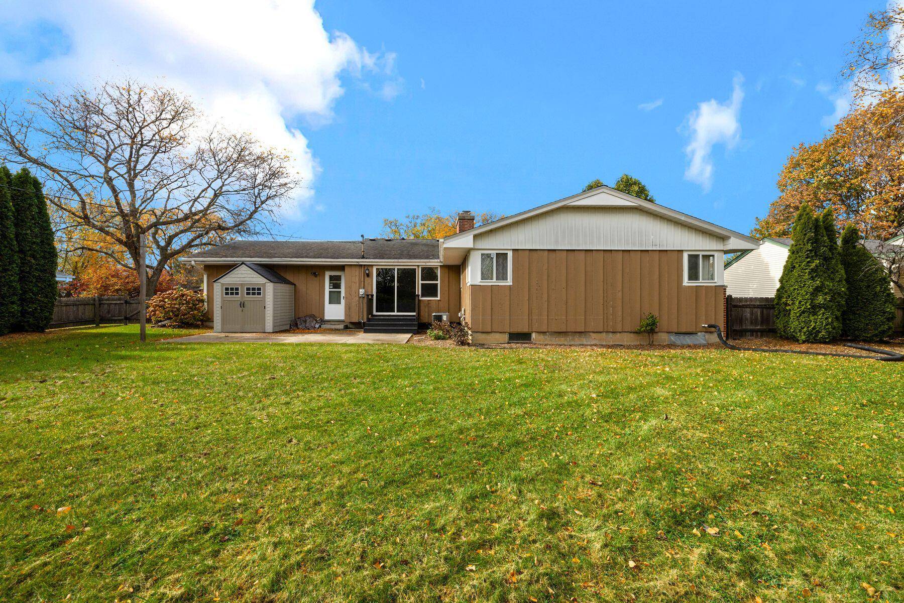 Glendale, WI 53209,6928 N Bethmaur Ln