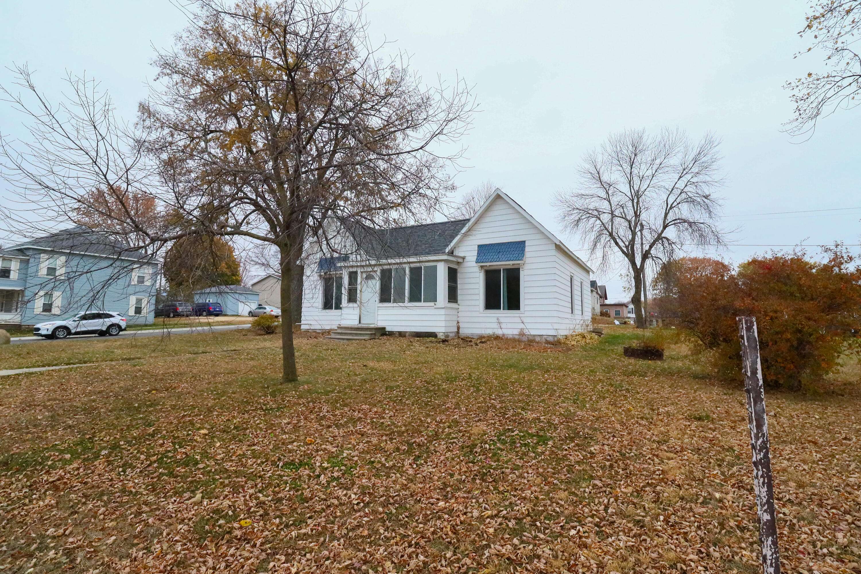 Pine Island, MN 55963,332 S Main St