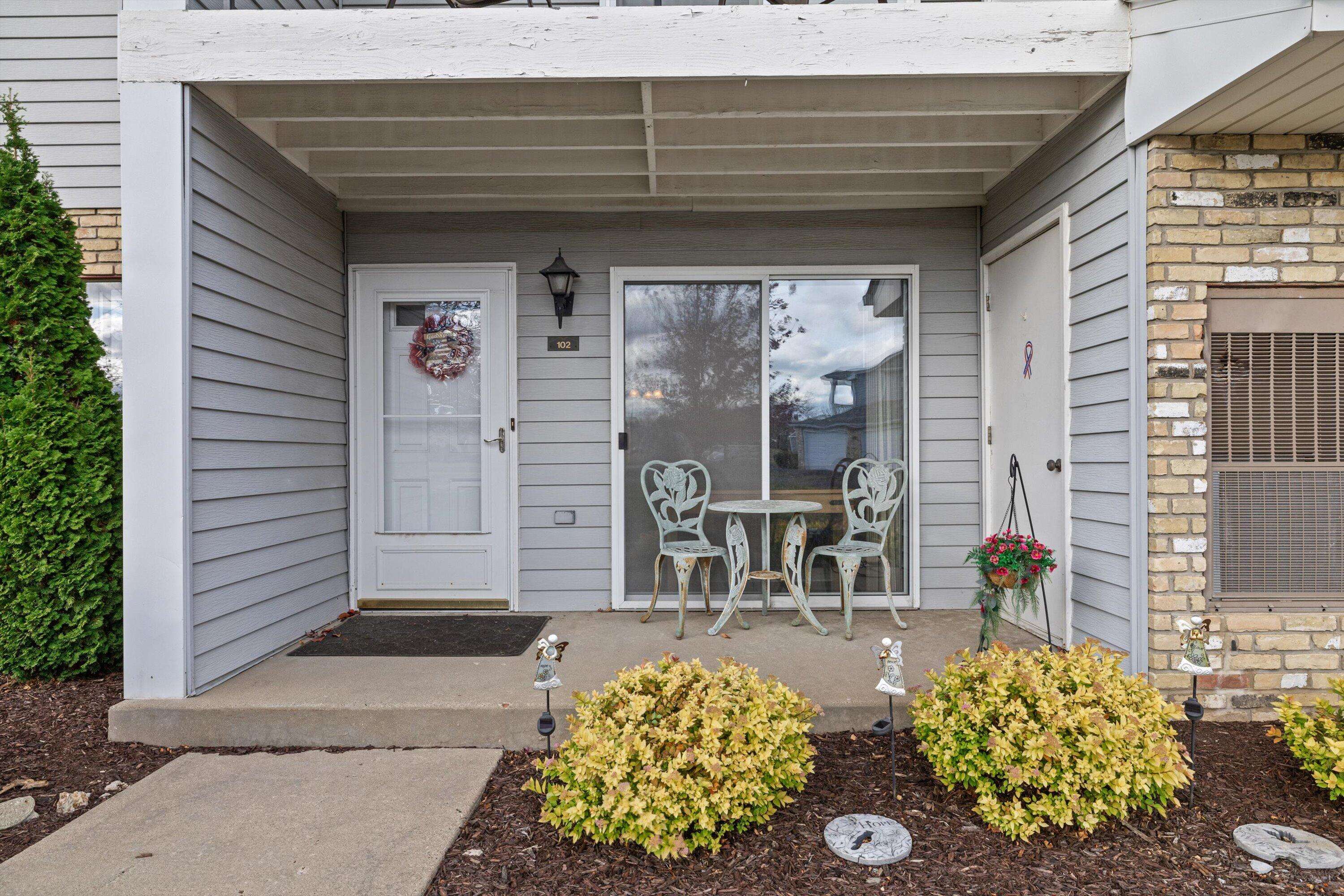 Mount Pleasant, WI 53406,1047 Prairie Dr Unit 102