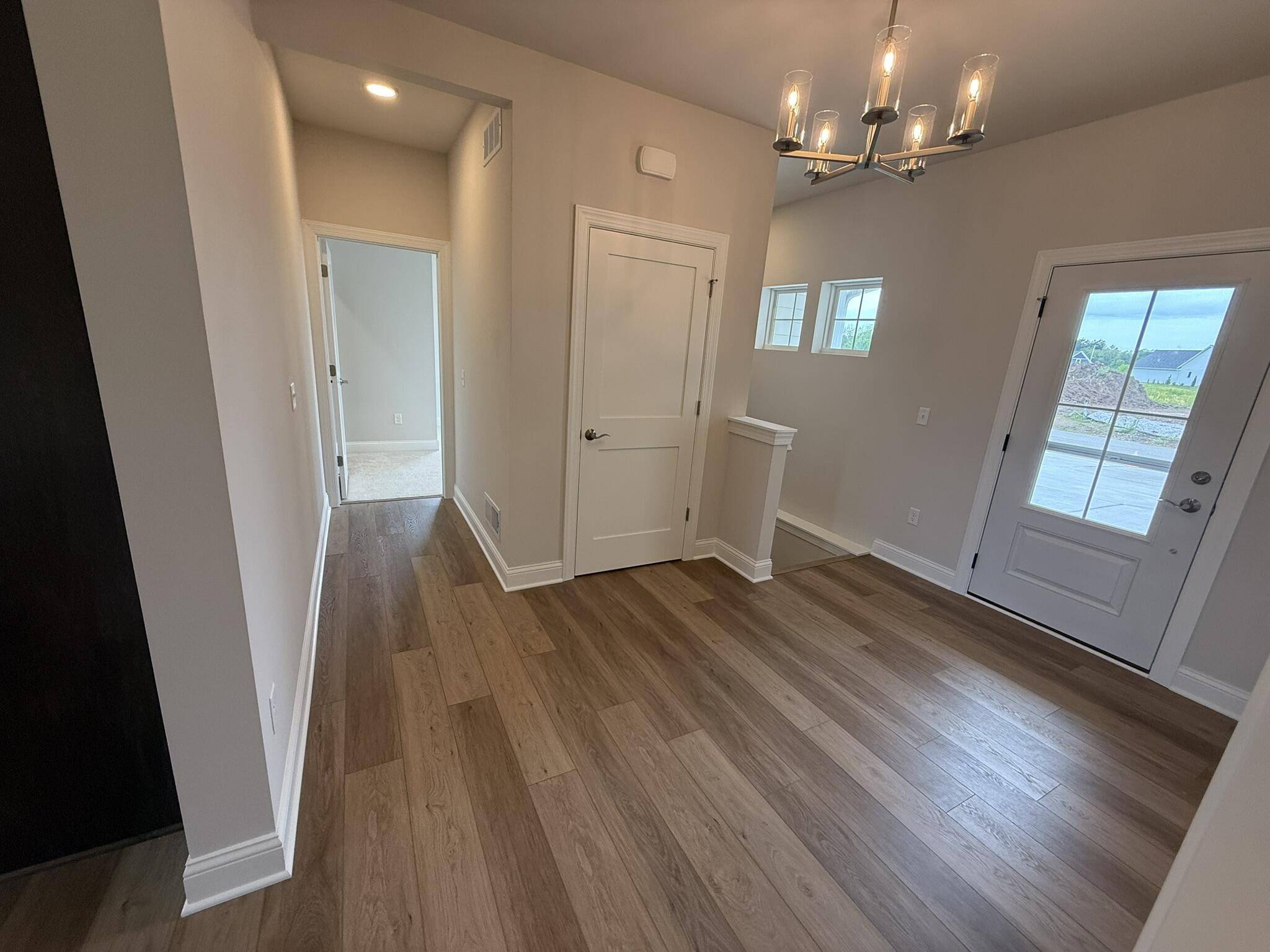River Hills, WI 53217,1718 N River Cir