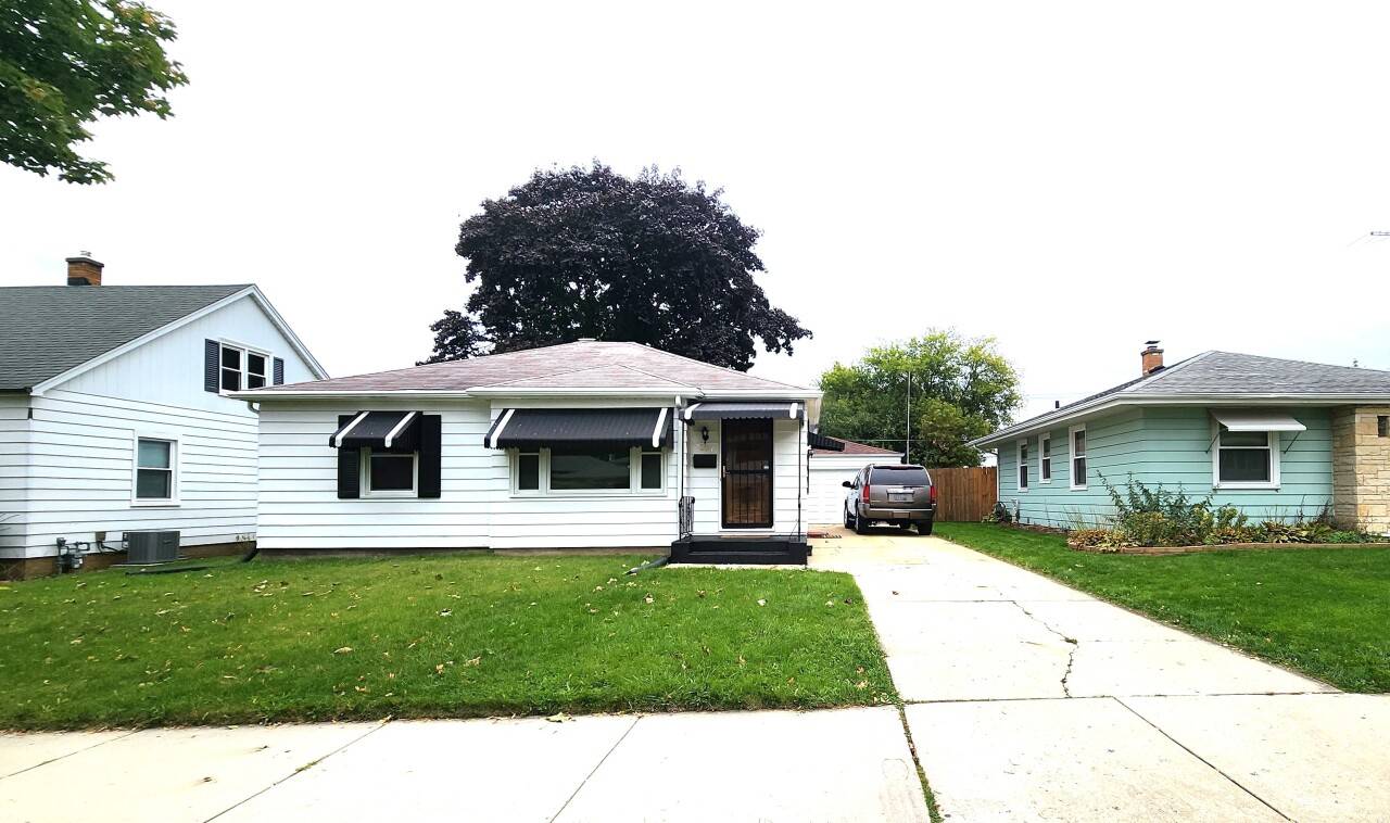 Racine, WI 53405,1307 Russet St