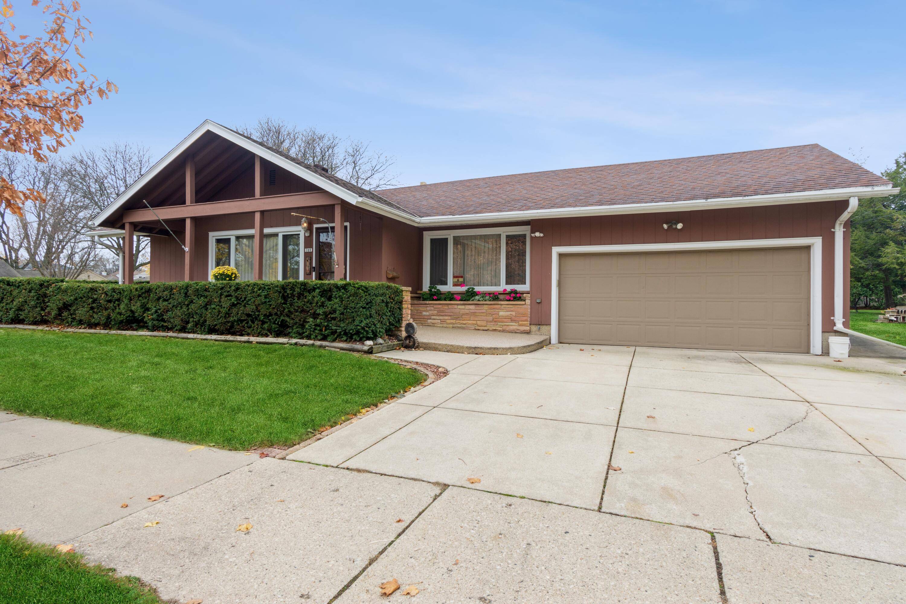 Wauwatosa, WI 53213,709 N 72nd St