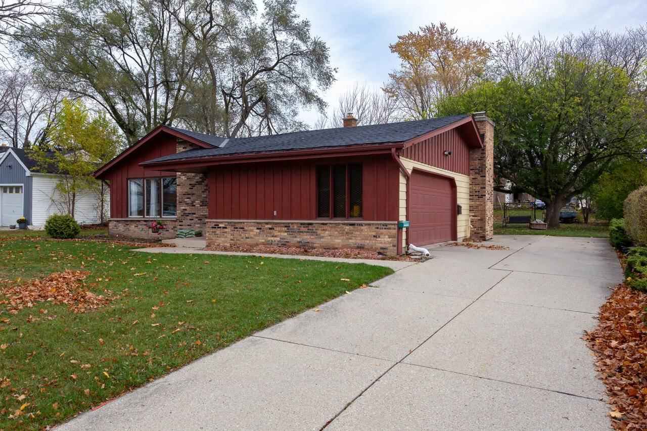 Greenfield, WI 53228,4418 S 84th St