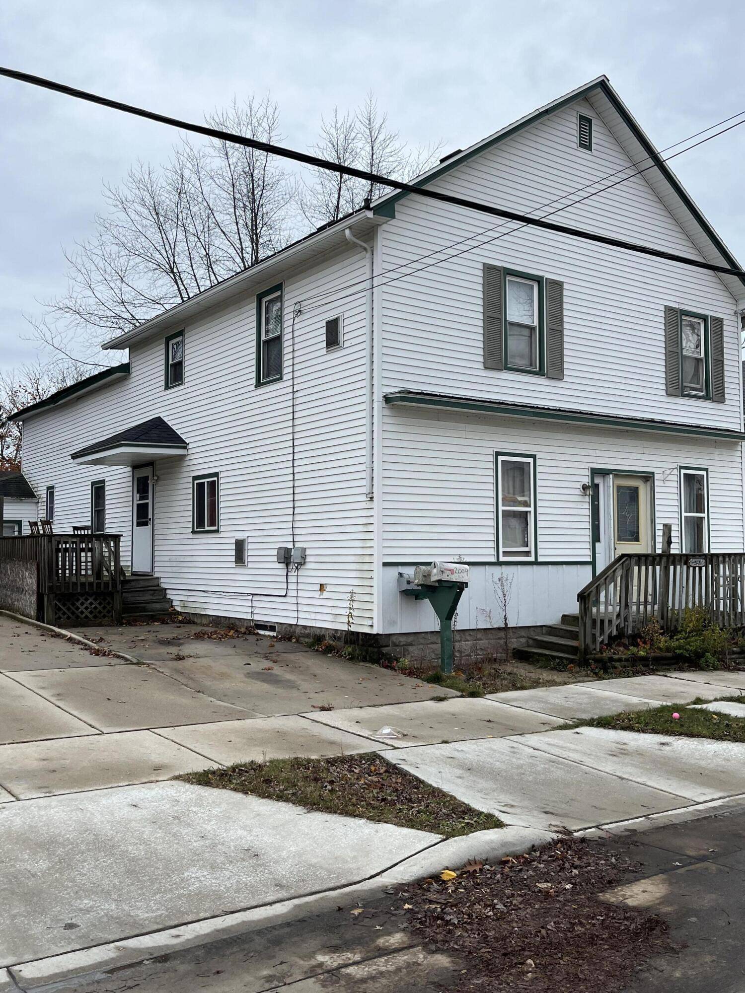 Two Rivers, WI 54241,2009 Madison St