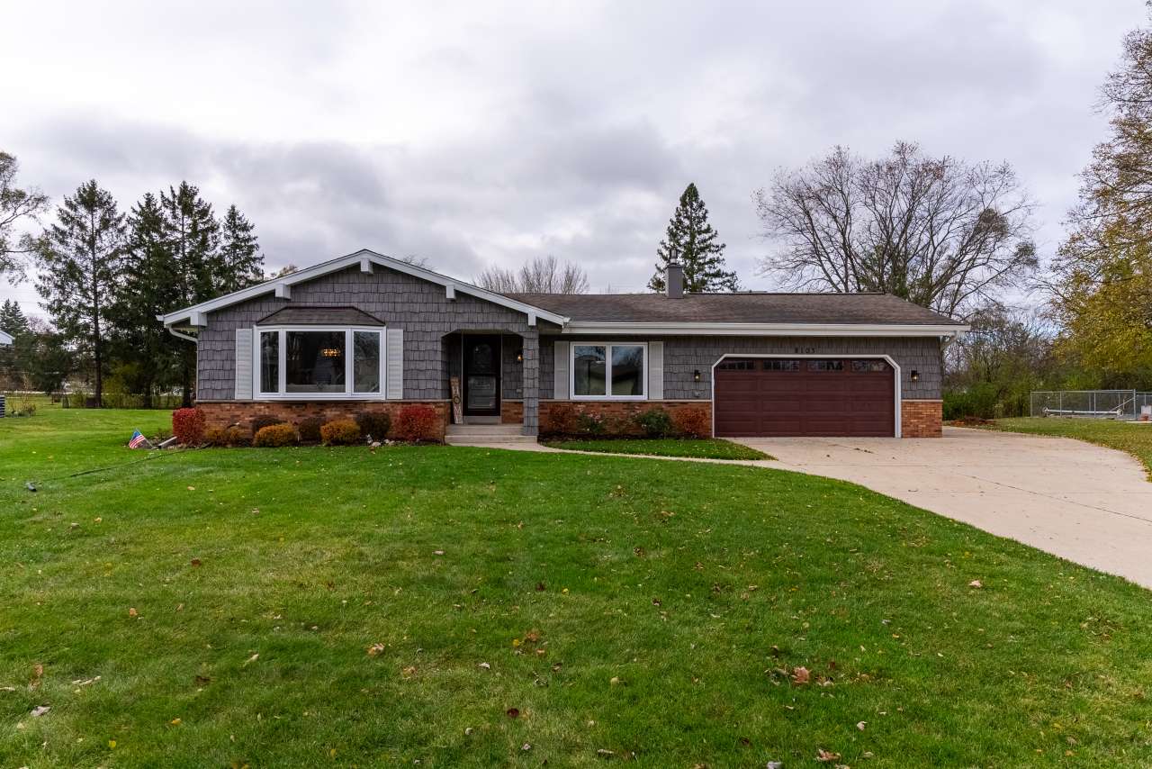 Franklin, WI 53132,8103 S Mission Dr