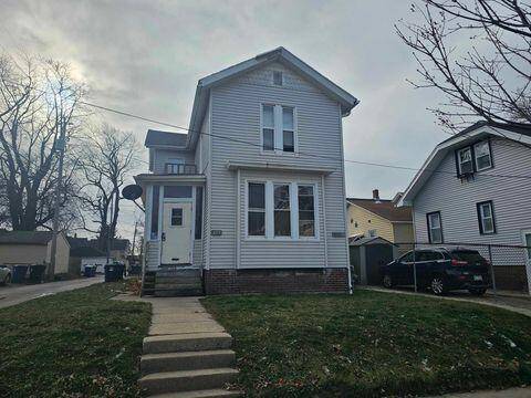 Racine, WI 53403,815 13th St