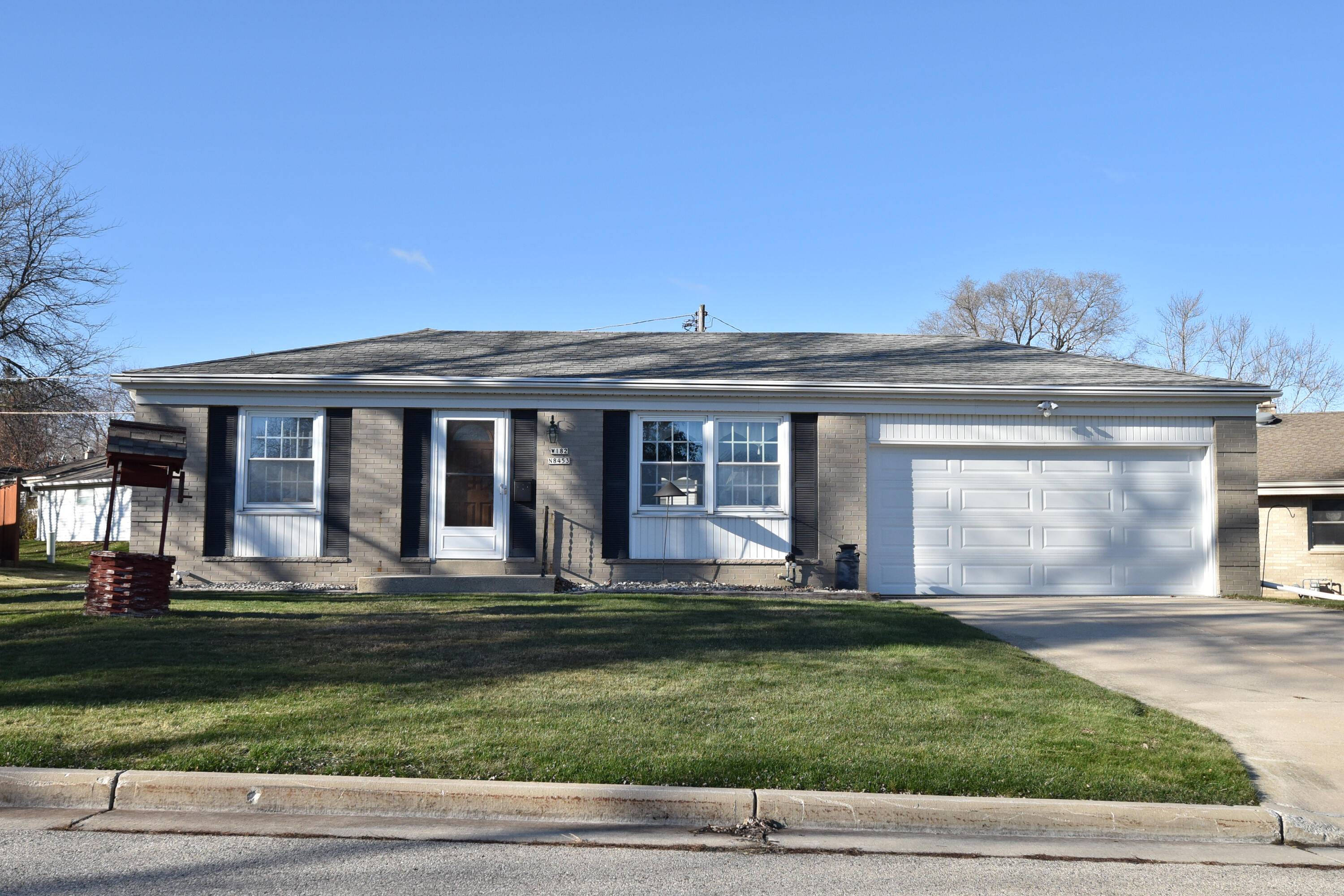 Menomonee Falls, WI 53051,W182N8453 Bryn Mawr Ct