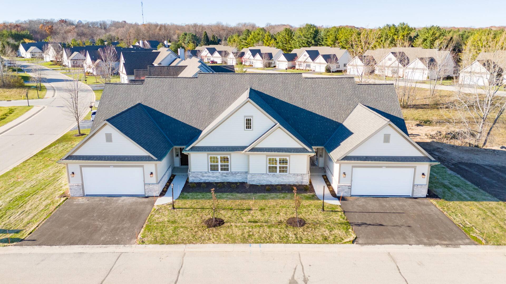 Slinger, WI 53086,1831 Cedar Ridge Dr