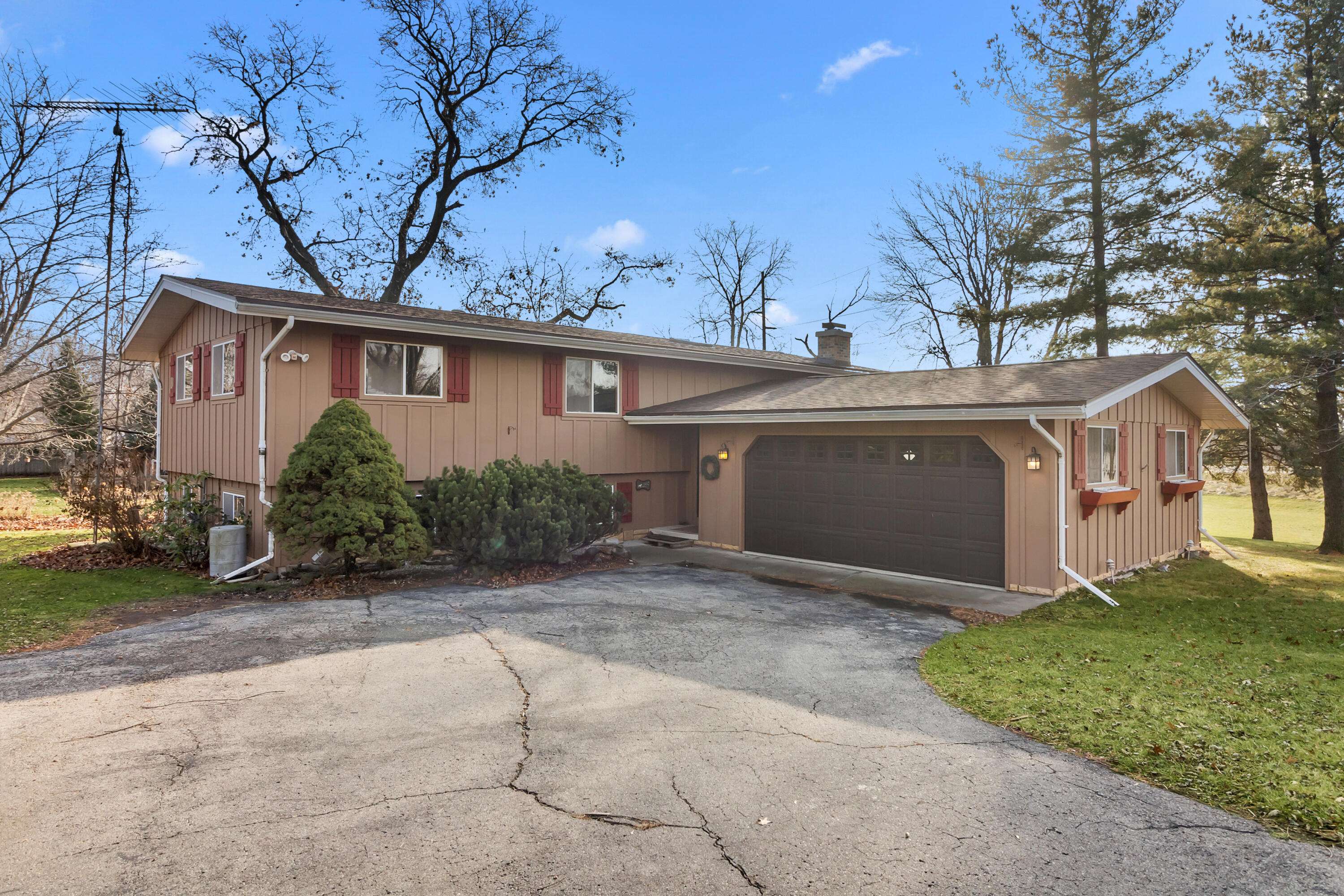 Geneva, WI 53147,N3488 Olive Rd