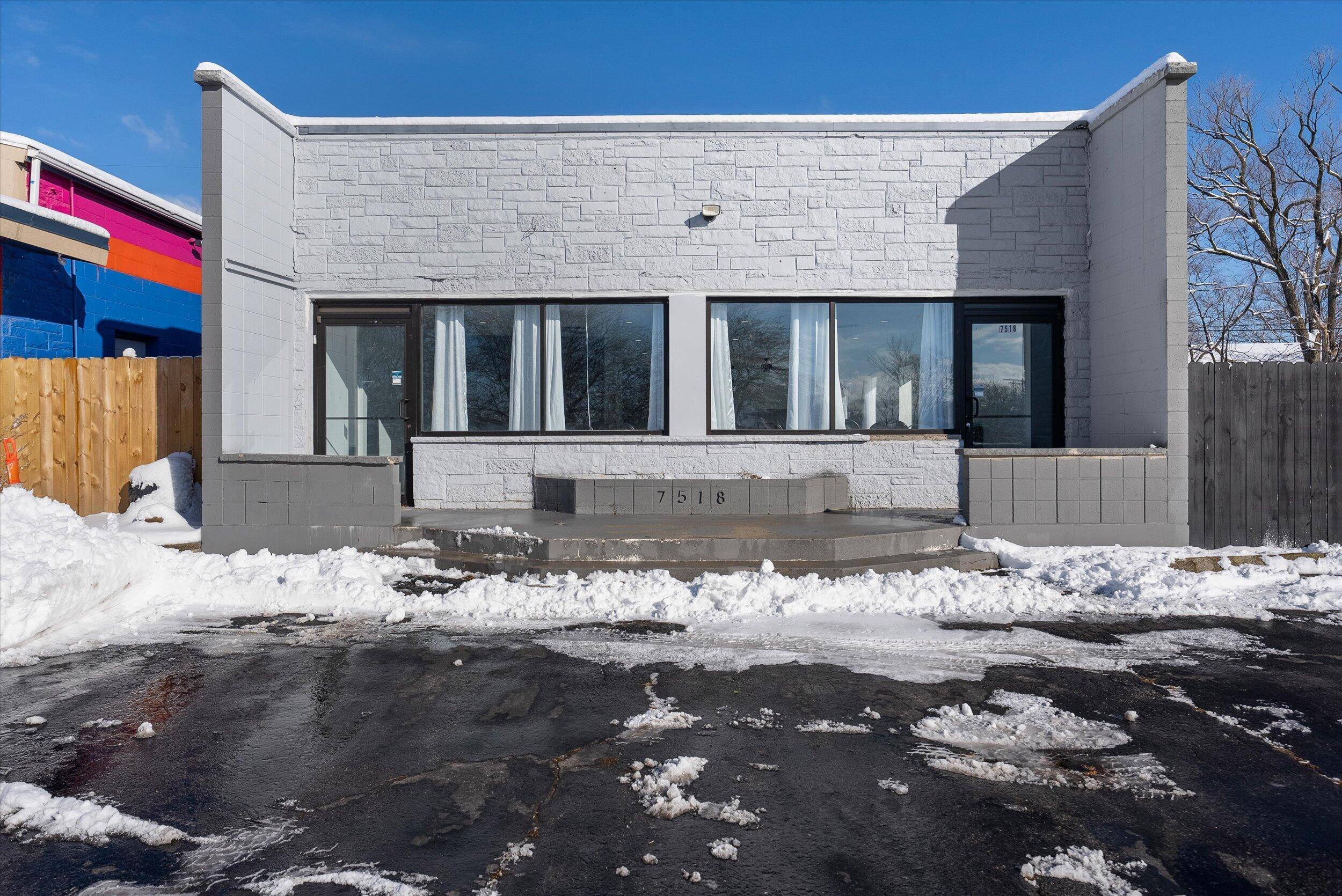 Milwaukee, WI 53218,7518 W Fond du Lac Ave
