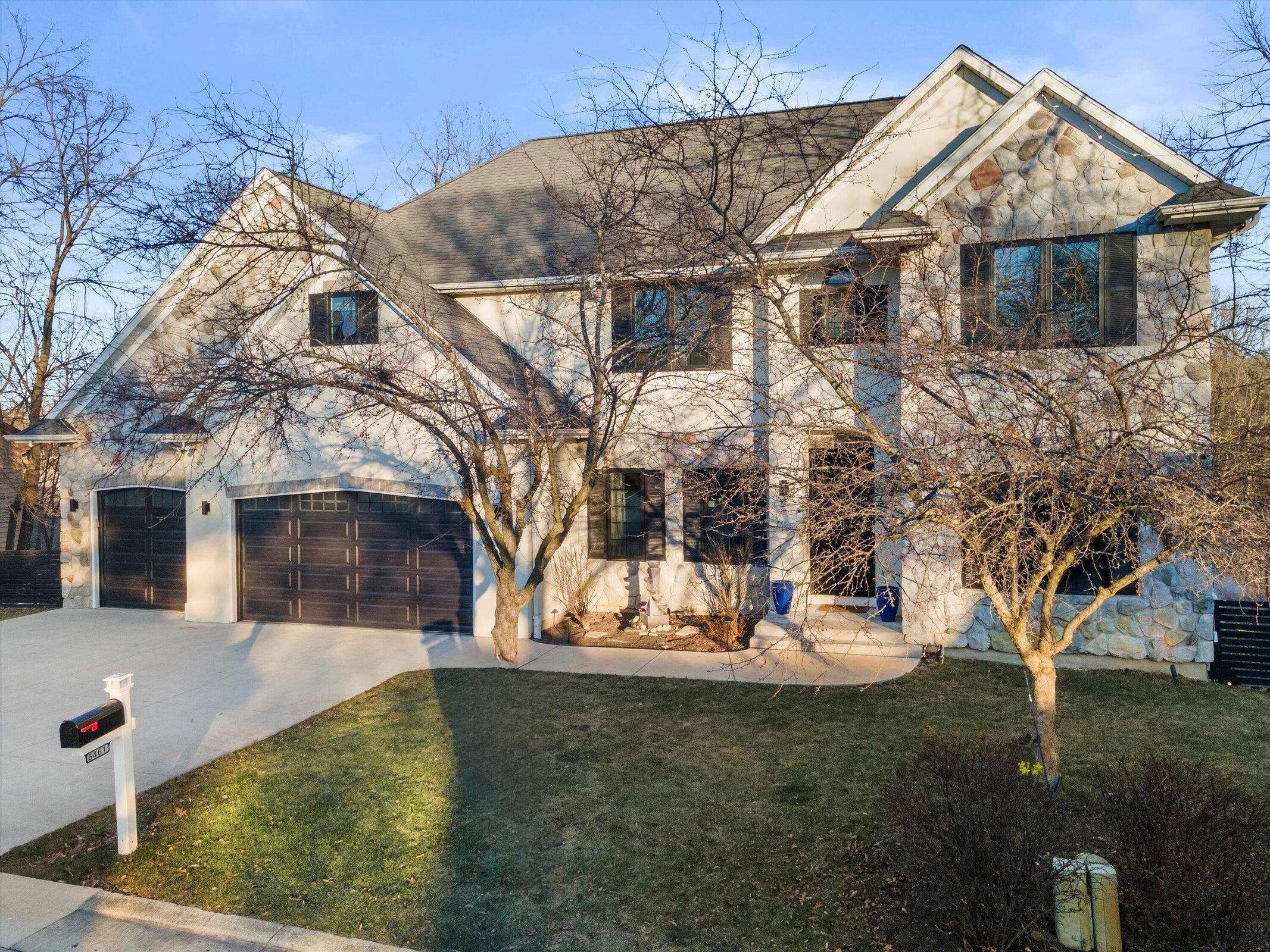Waterford, WI 53185,6461 Blue Heron Pointe Dr