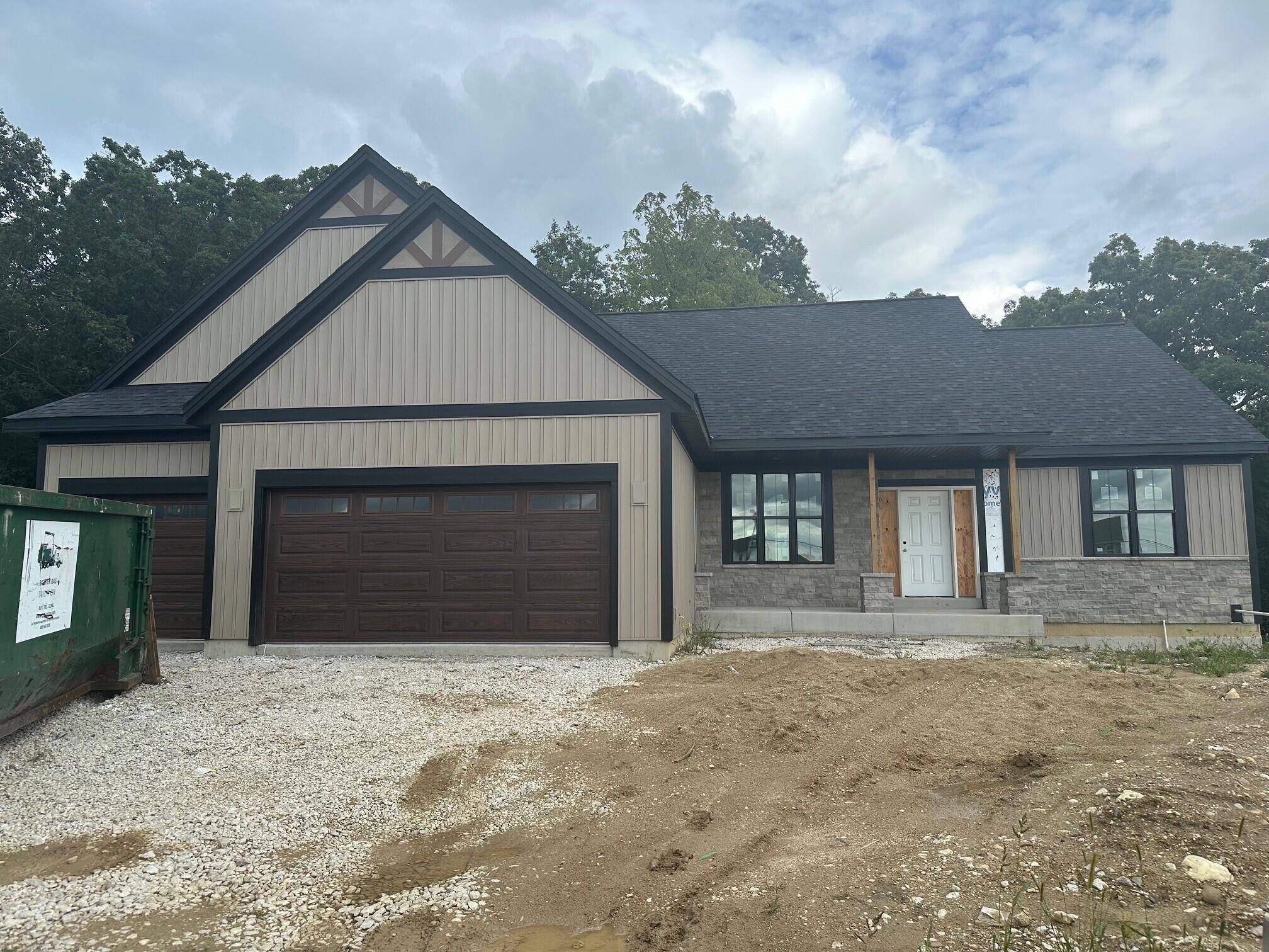 Waukesha, WI 53188,118 Retzer View Ct