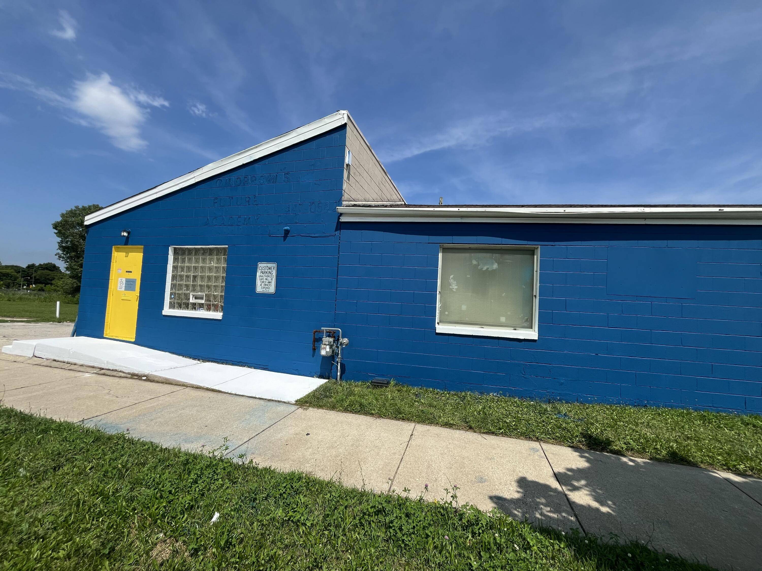 Milwaukee, WI 53209,4730 N Teutonia Ave
