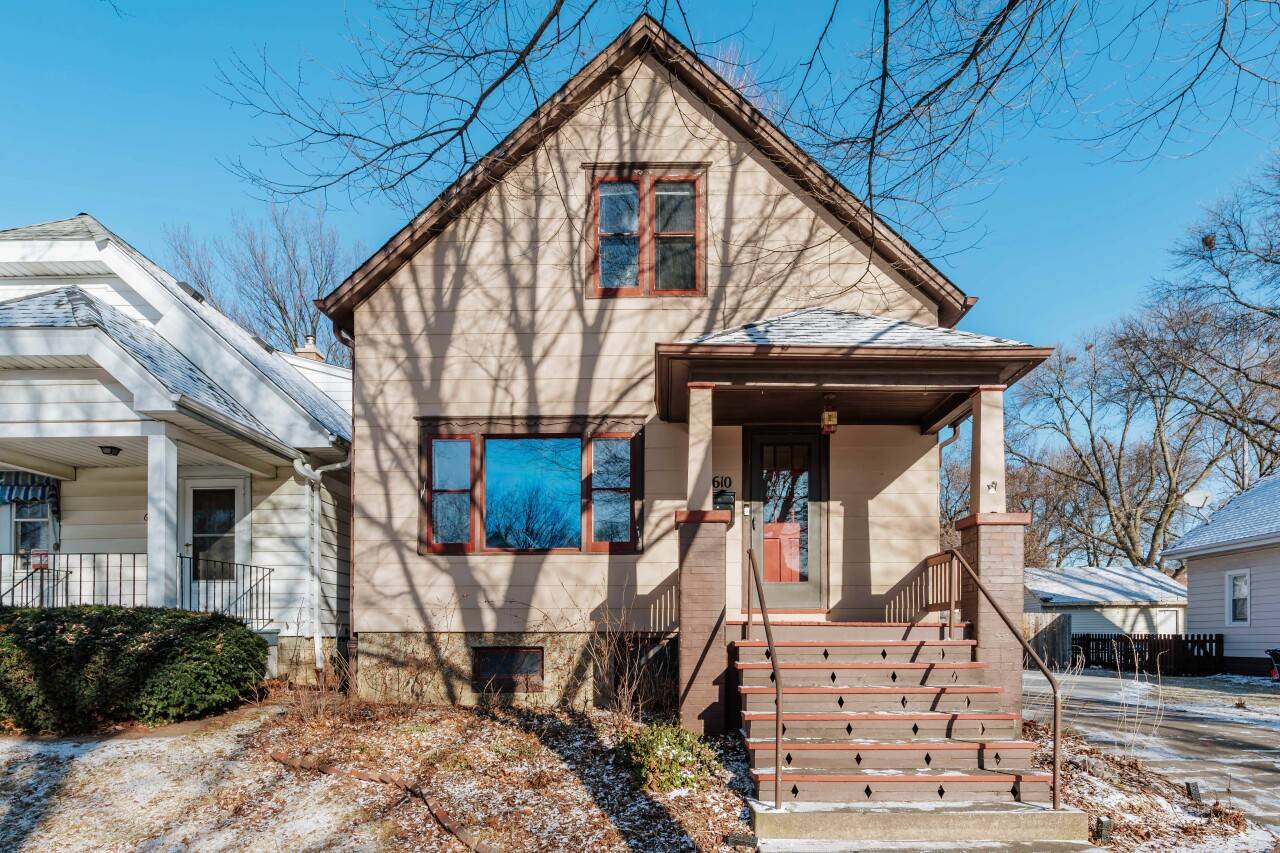 Wauwatosa, WI 53213,6610 Romona Ave