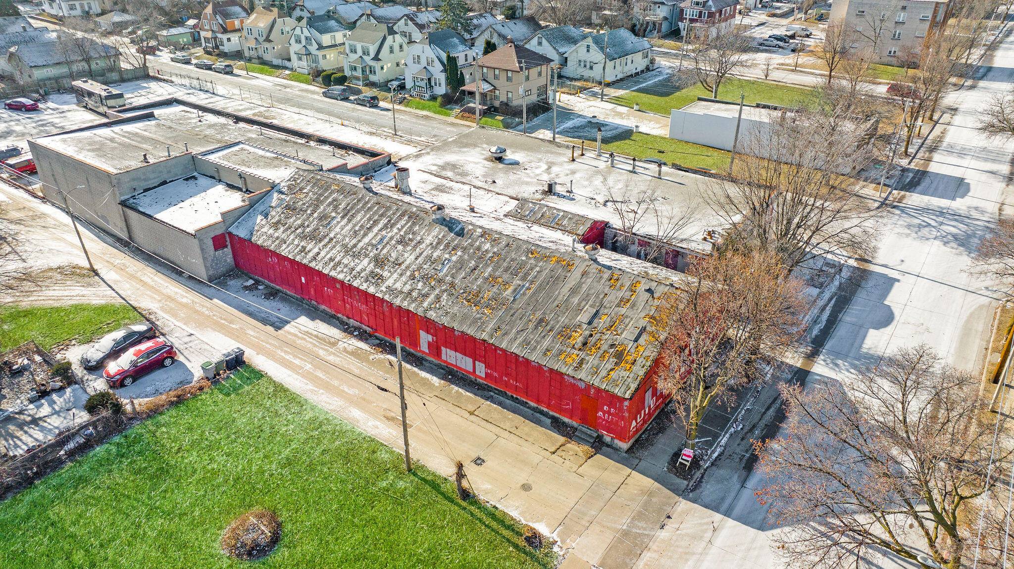 Milwaukee, WI 53212,245 E Keefe Ave