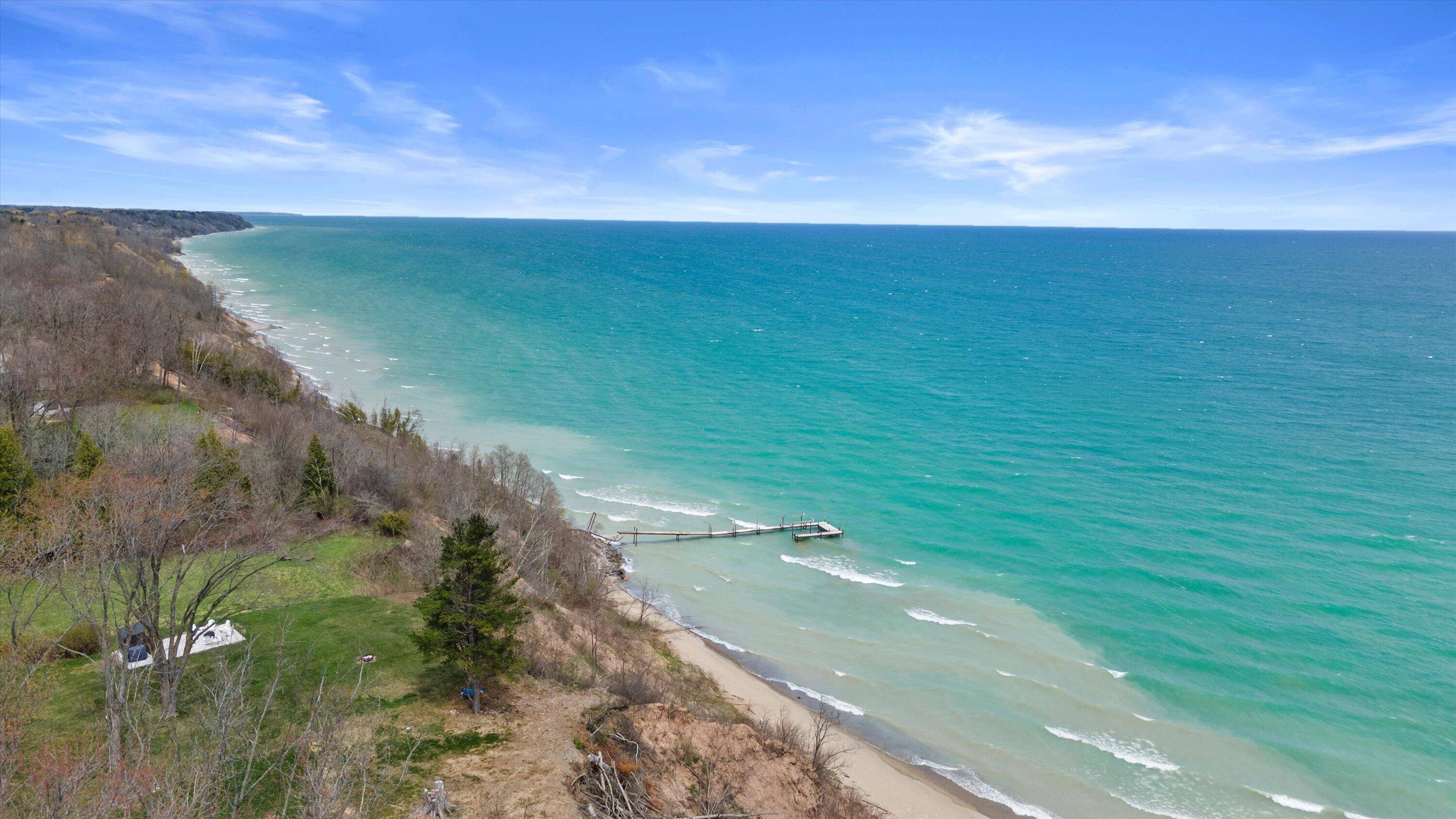 Mequon, WI 53097,13480 N Lakewood Dr