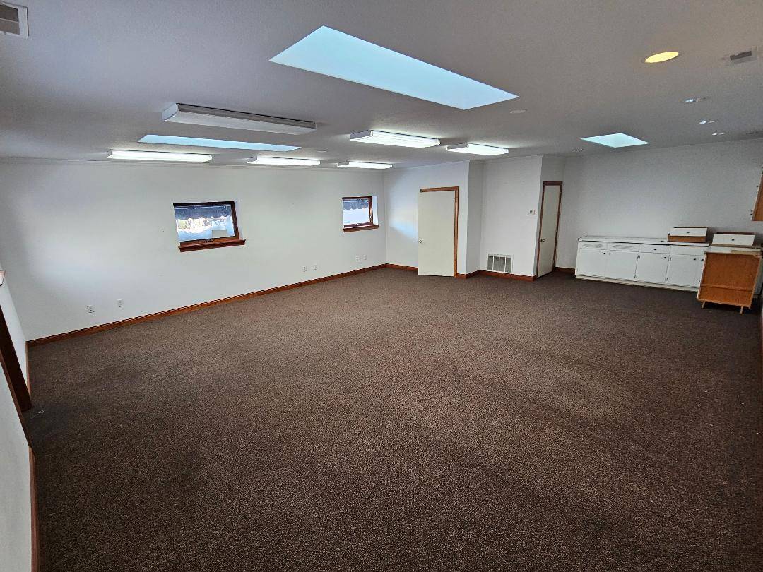 Racine, WI 53402,1318 N Main St