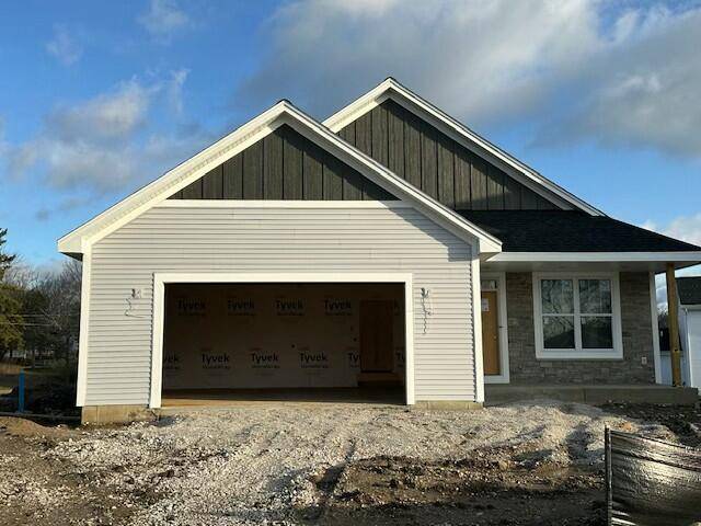 Pewaukee, WI 53072,1039 Waterstone Ct