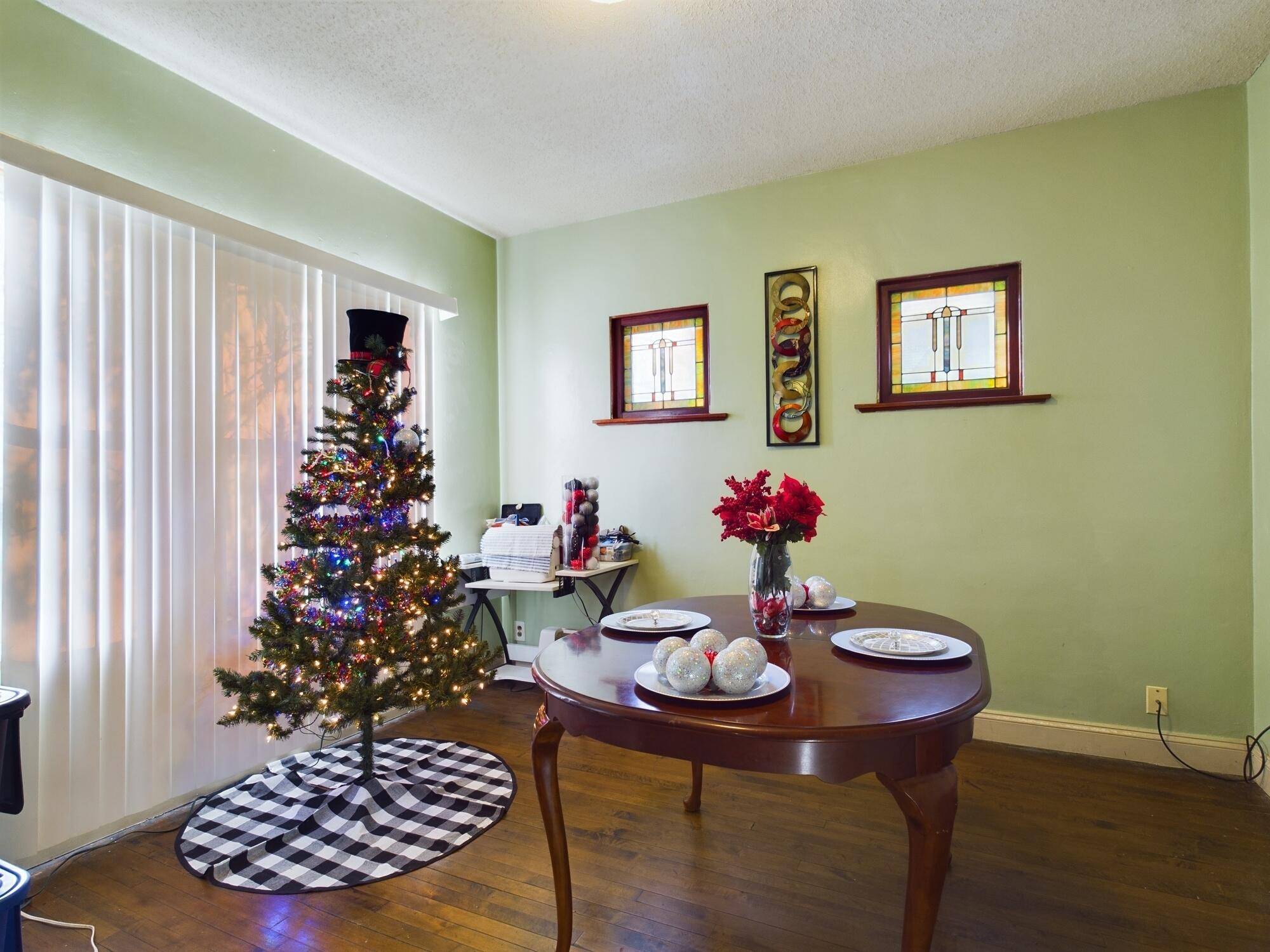 Milwaukee, WI 53208,3806 W Galena St