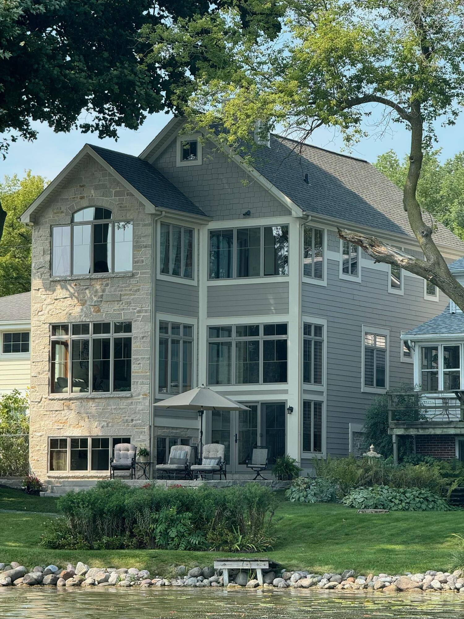 West Bend, WI 53095,5648 W Lake Dr