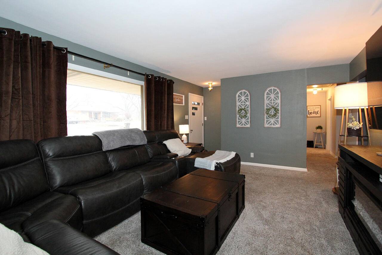 Greenfield, WI 53228,10415 W Pallottine Dr