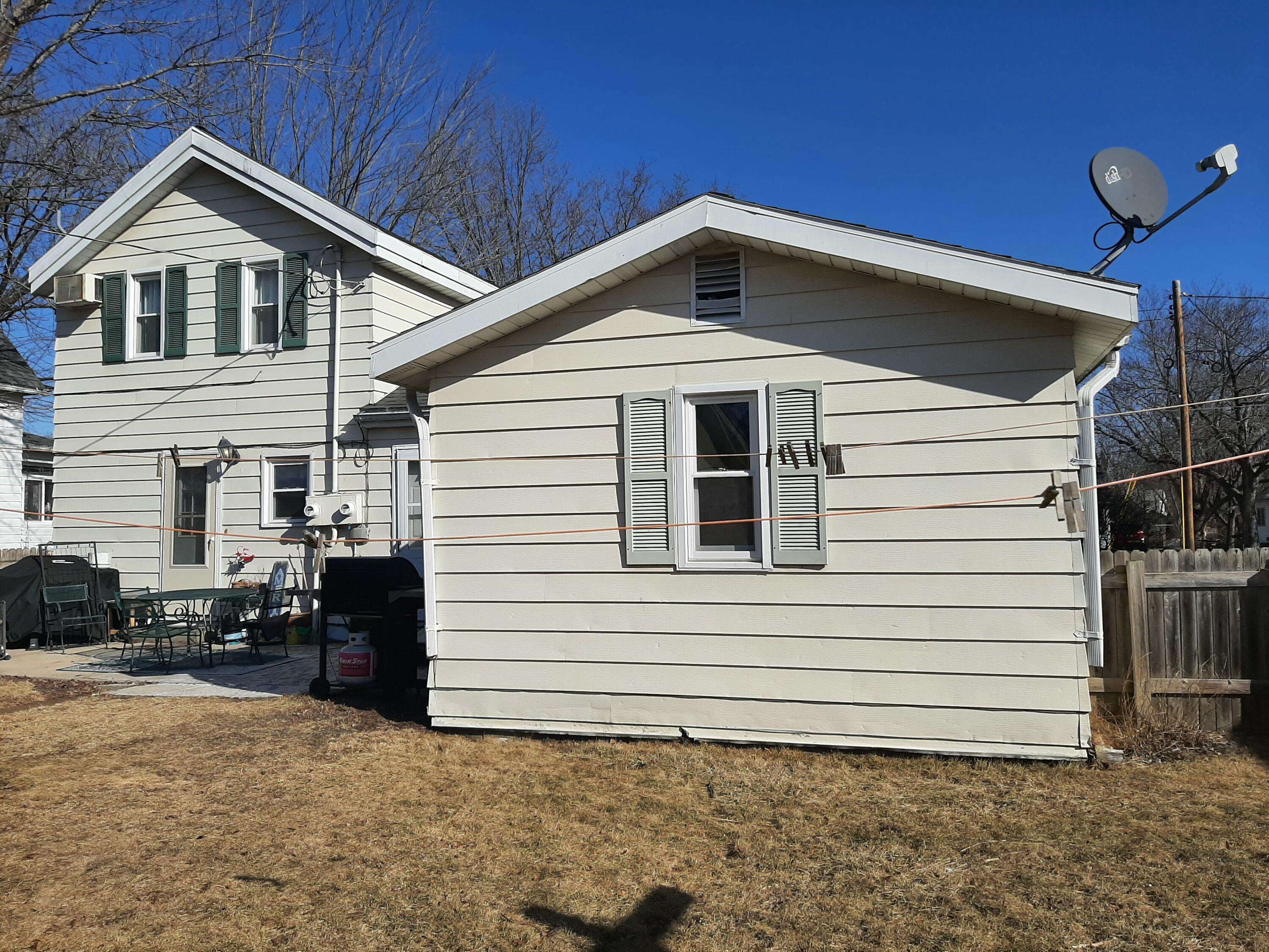Sparta, WI 54656,220 N Court St