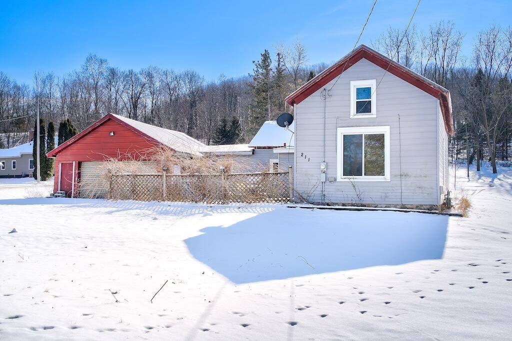 Glenbeulah, WI 53023,211 E Appleton St