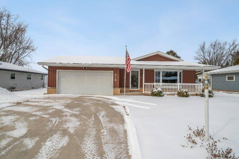 Howards Grove, WI 53083,314 S Pershing St