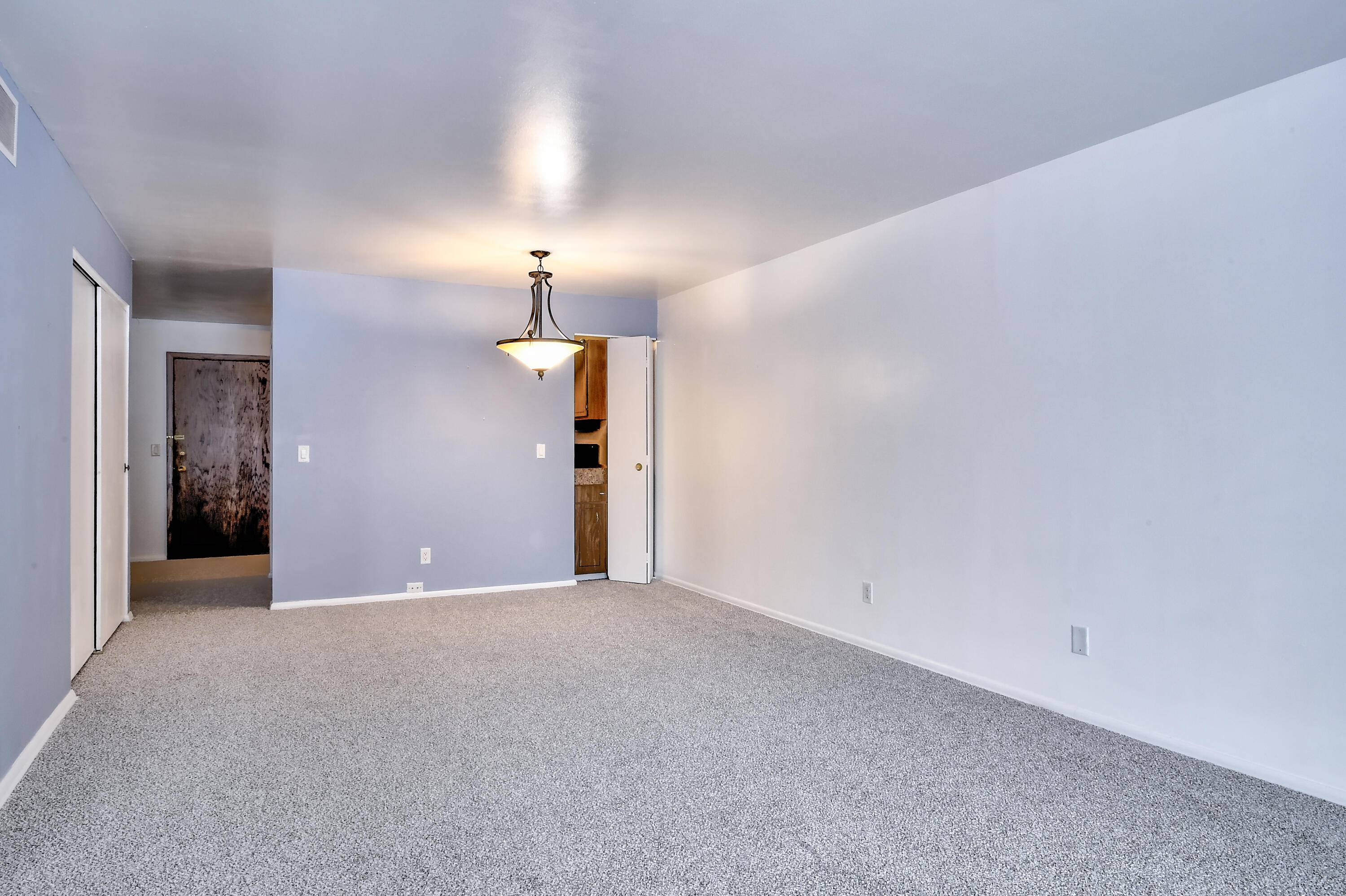 Fox Point, WI 53217,425 W Willow Ct Unit 103