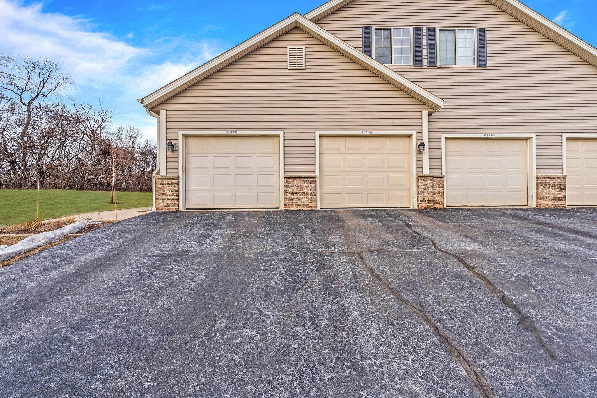 Grafton, WI 53024,2178 Pine Ridge Ct Unit B