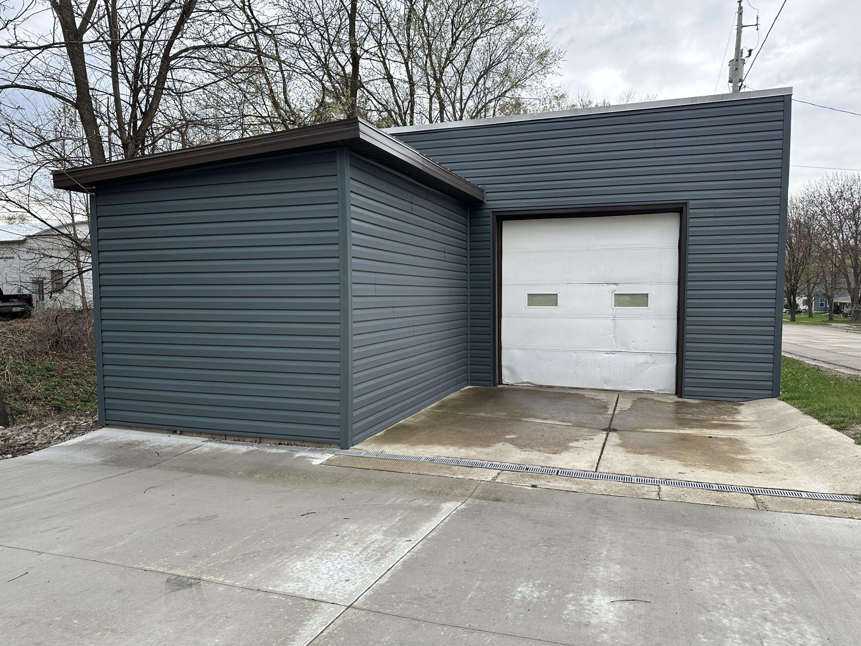 Whitewater, WI 53190,415 E Main St