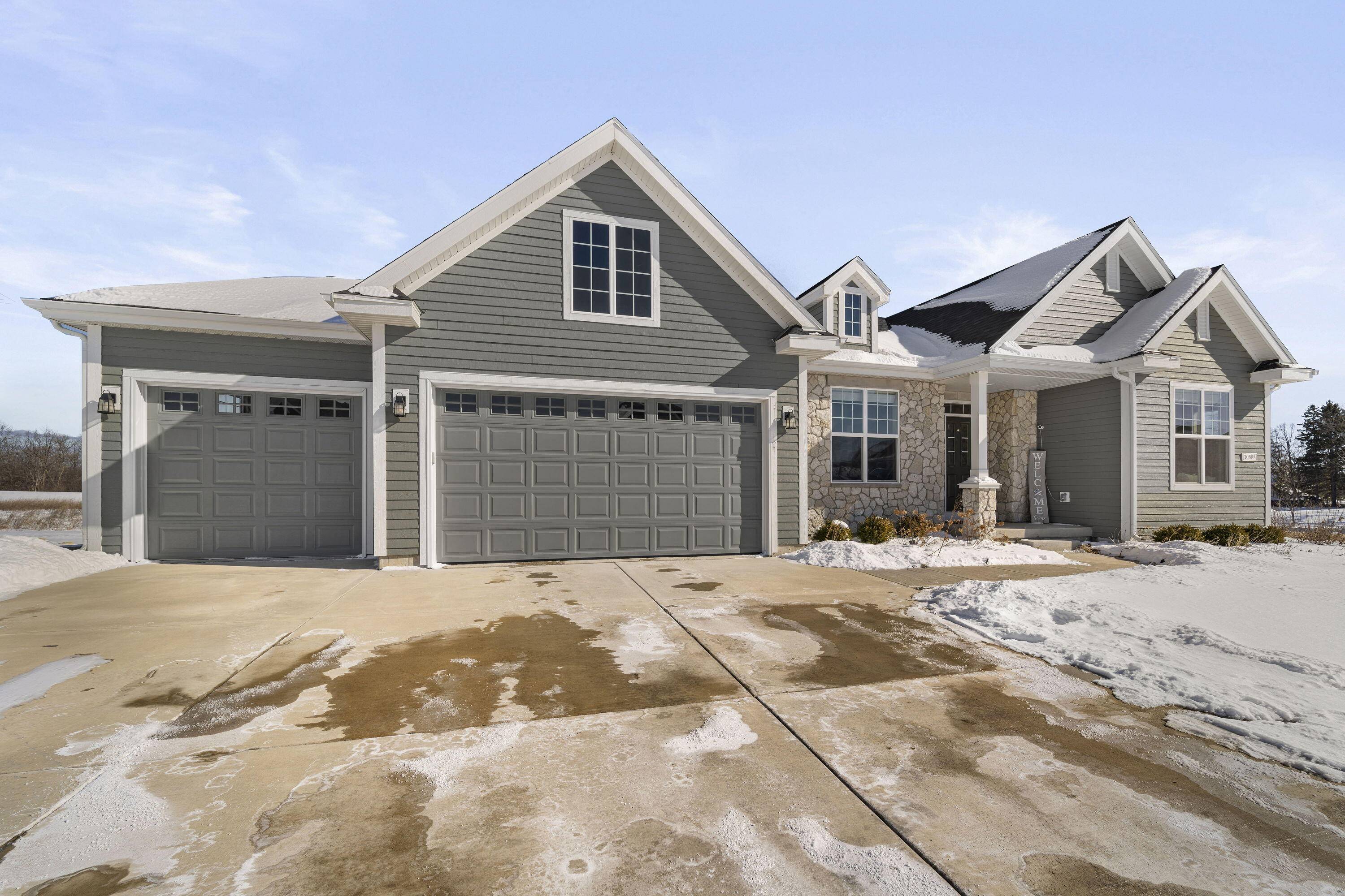 Mequon, WI 53097,10588 N Coneflower Ct