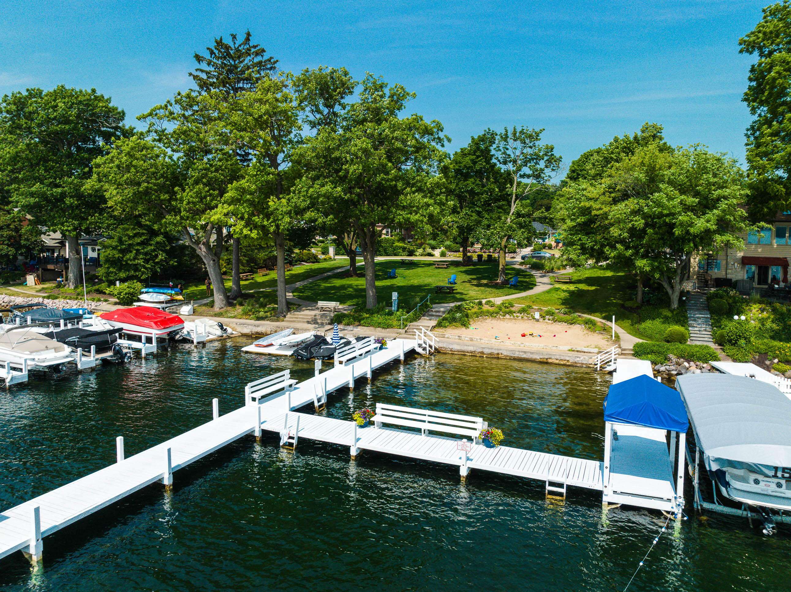 Lake Geneva, WI 53147,1540 W Main St