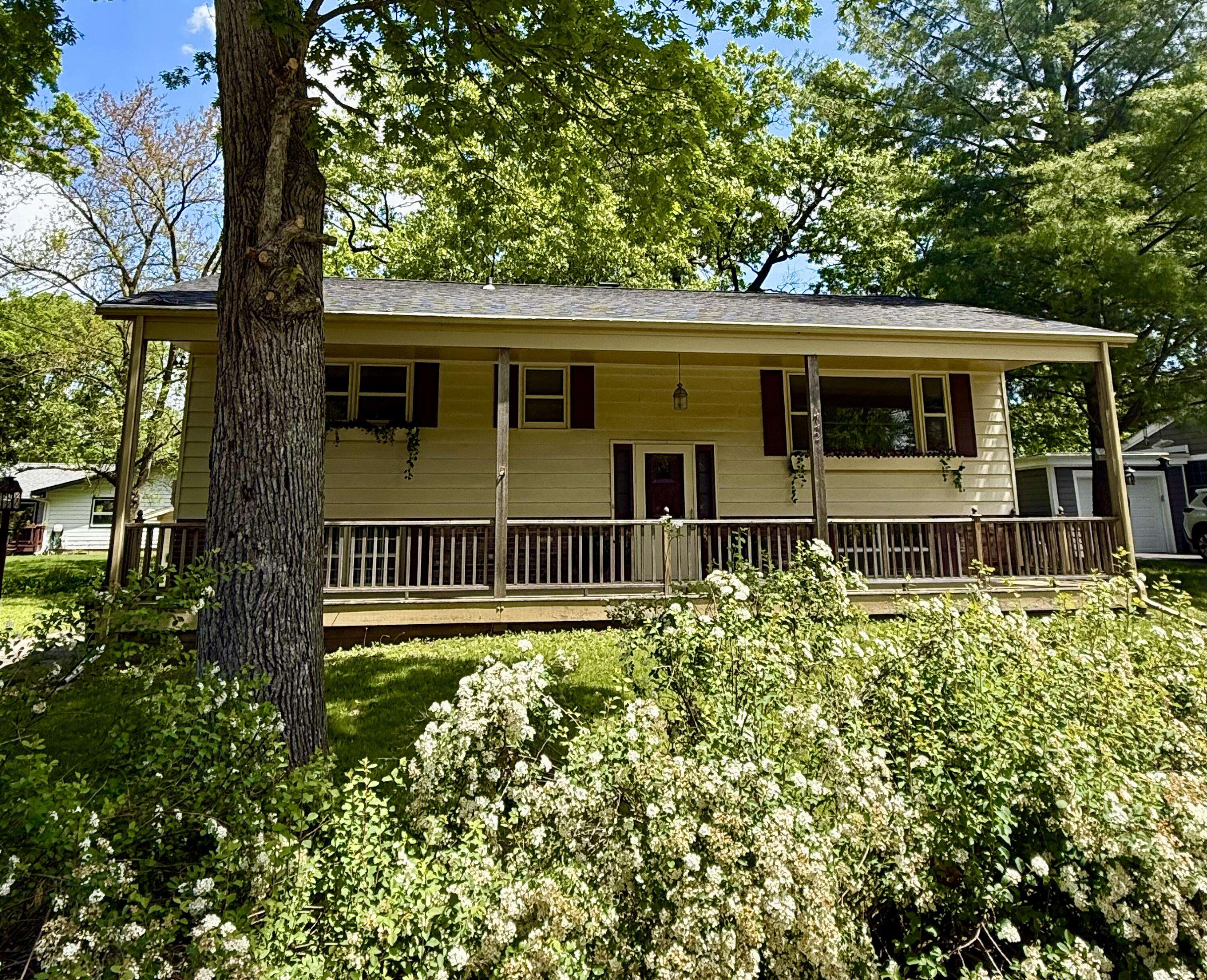 Fontana, WI 53125,442 Forest Dr