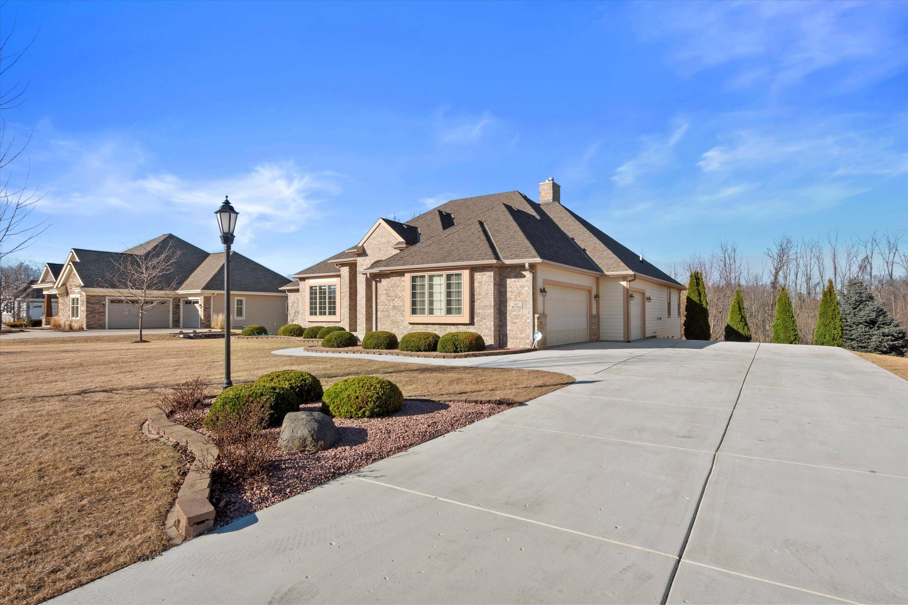 Pewaukee, WI 53072,N37W22910 Wyndemere Dr