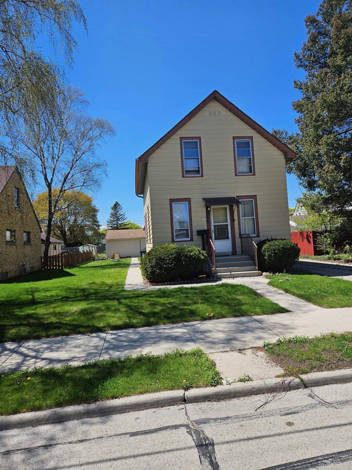 Sheboygan, WI 53081,2418 S 8th St