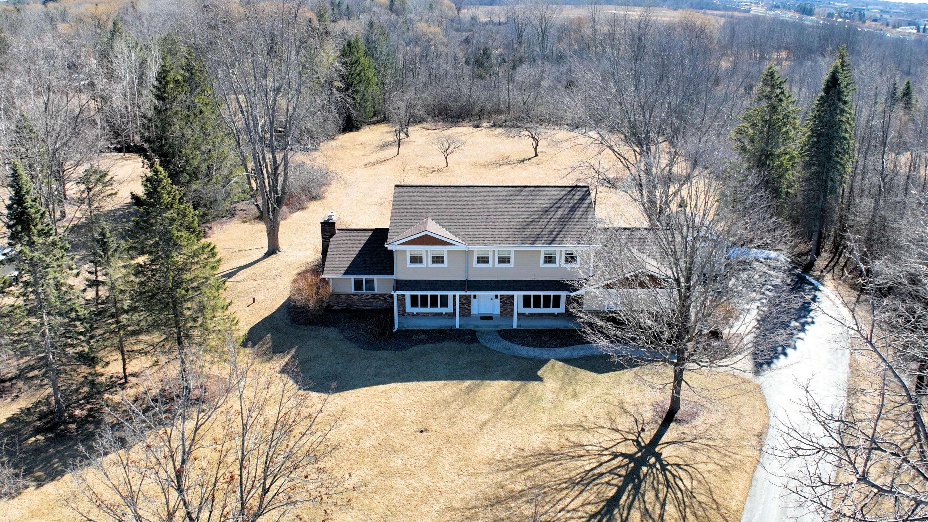 Mequon, WI 53092,733 W Glen Oaks Ln