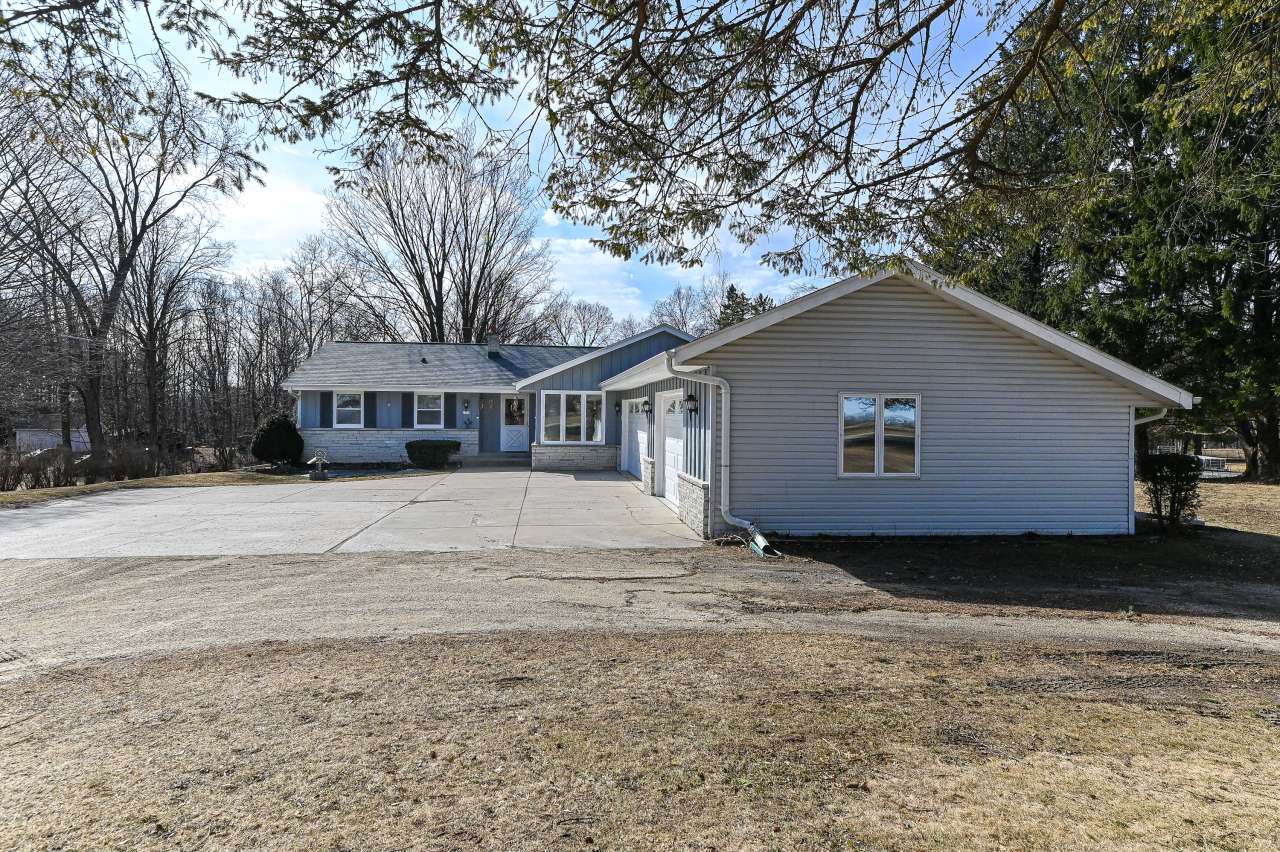 Barton, WI 53090,2729 Newark Dr