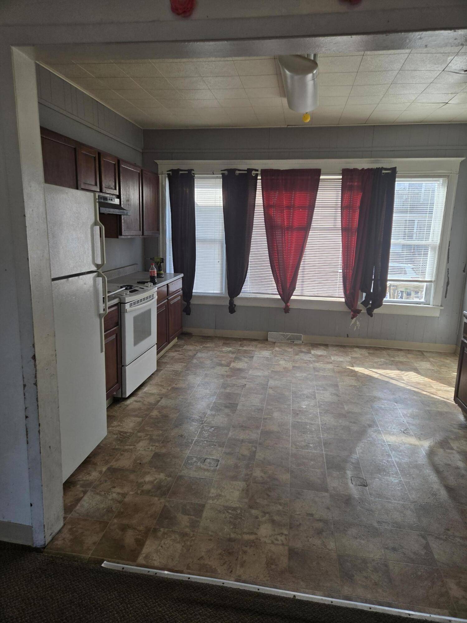 Racine, WI 53403,1638 Taylor Ave