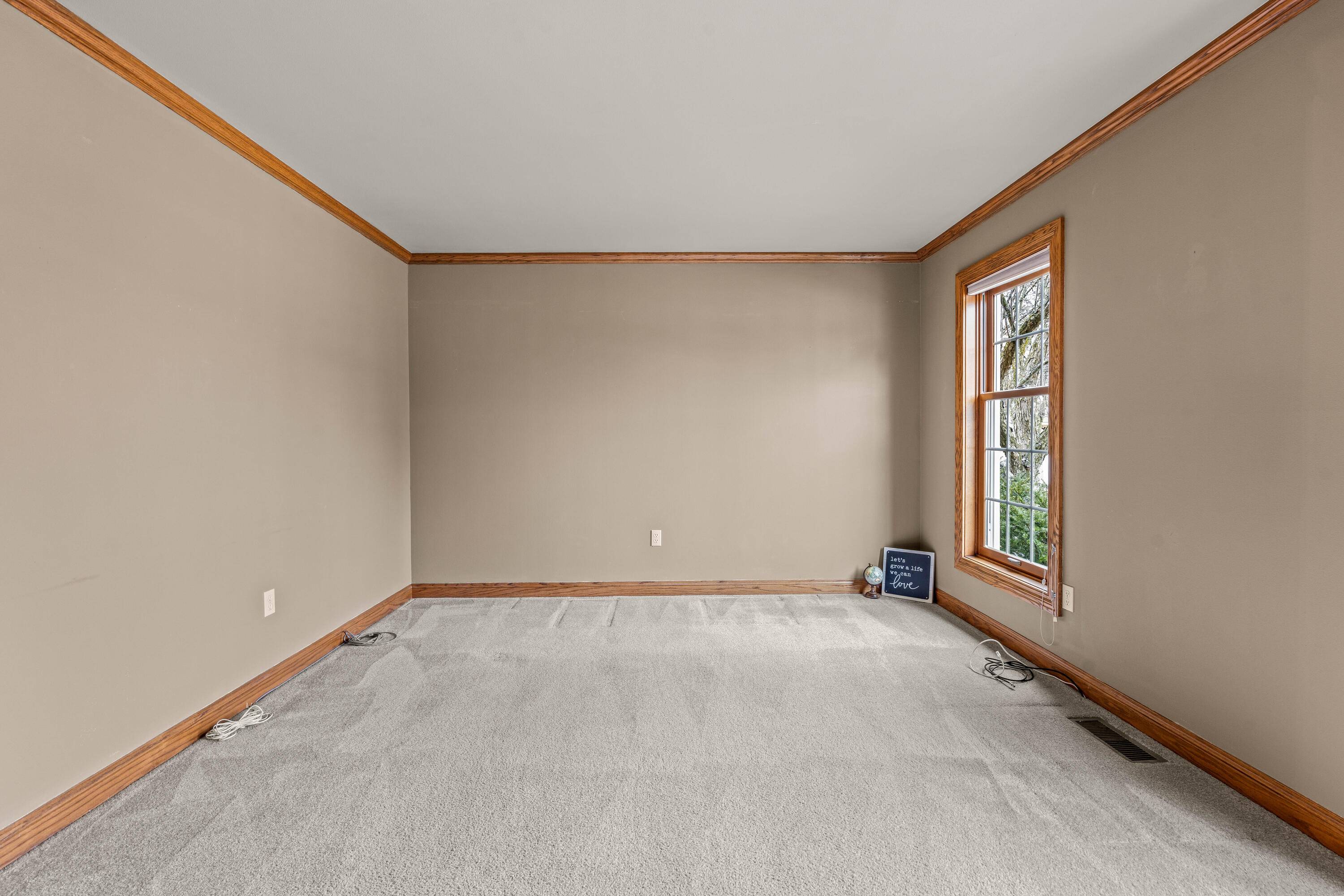 Waukesha, WI 53188,2717 Chatsworth Cir
