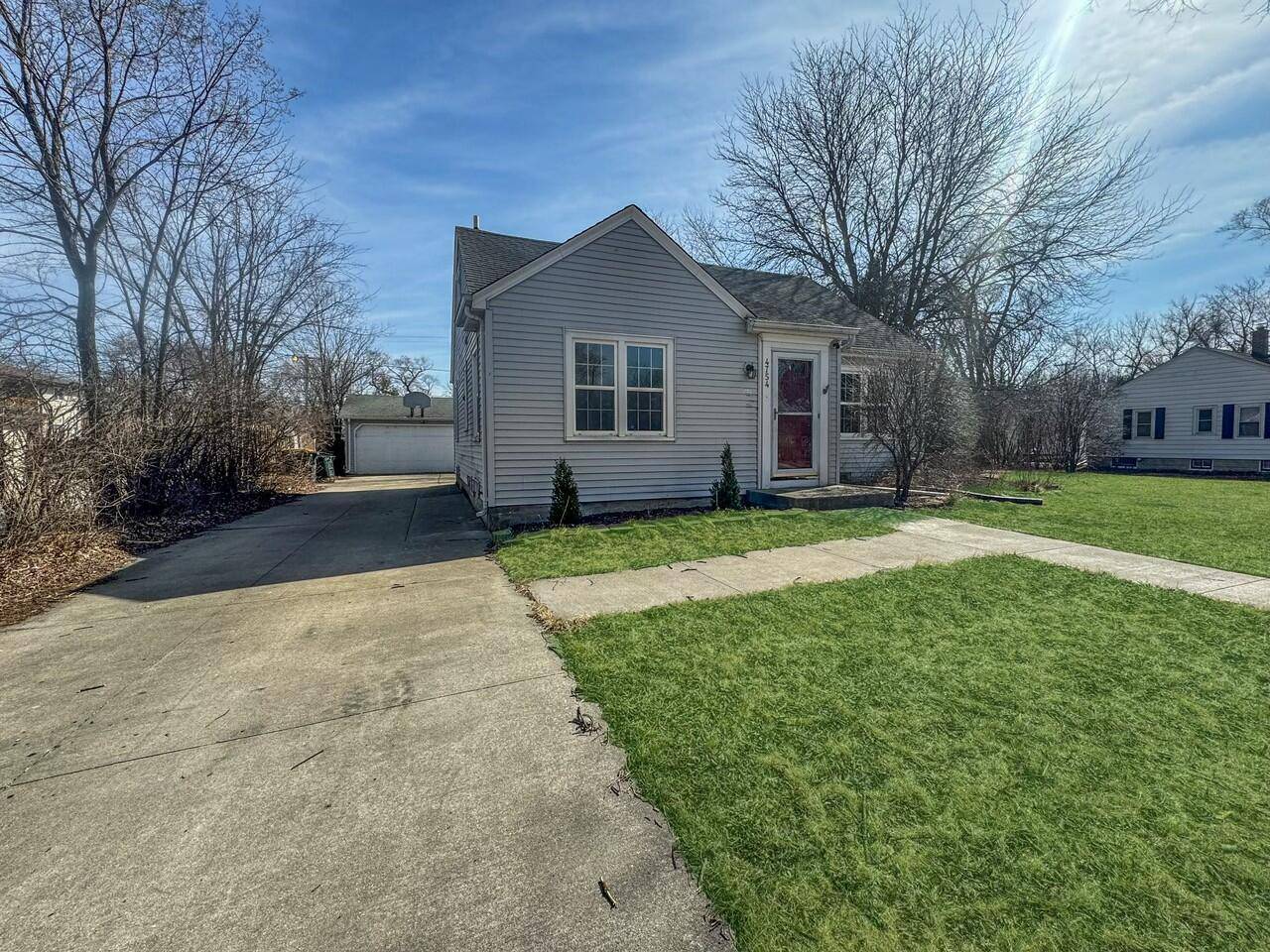 Wauwatosa, WI 53225,4754 N 106th St