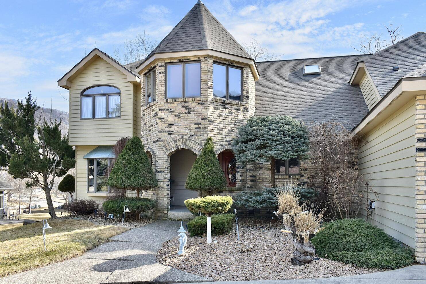 Winona, MN 55987,65 Forest Oak Ct